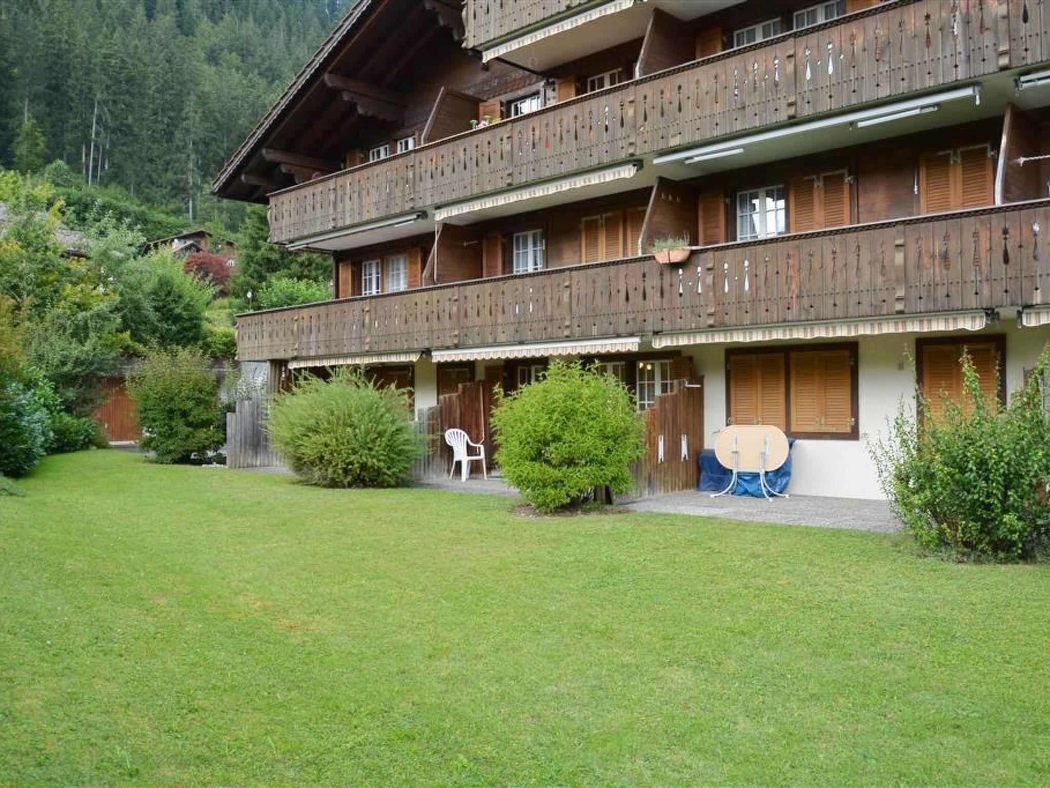 Foto 2 - Apartment mit 1 Schlafzimmer in Zweisimmen