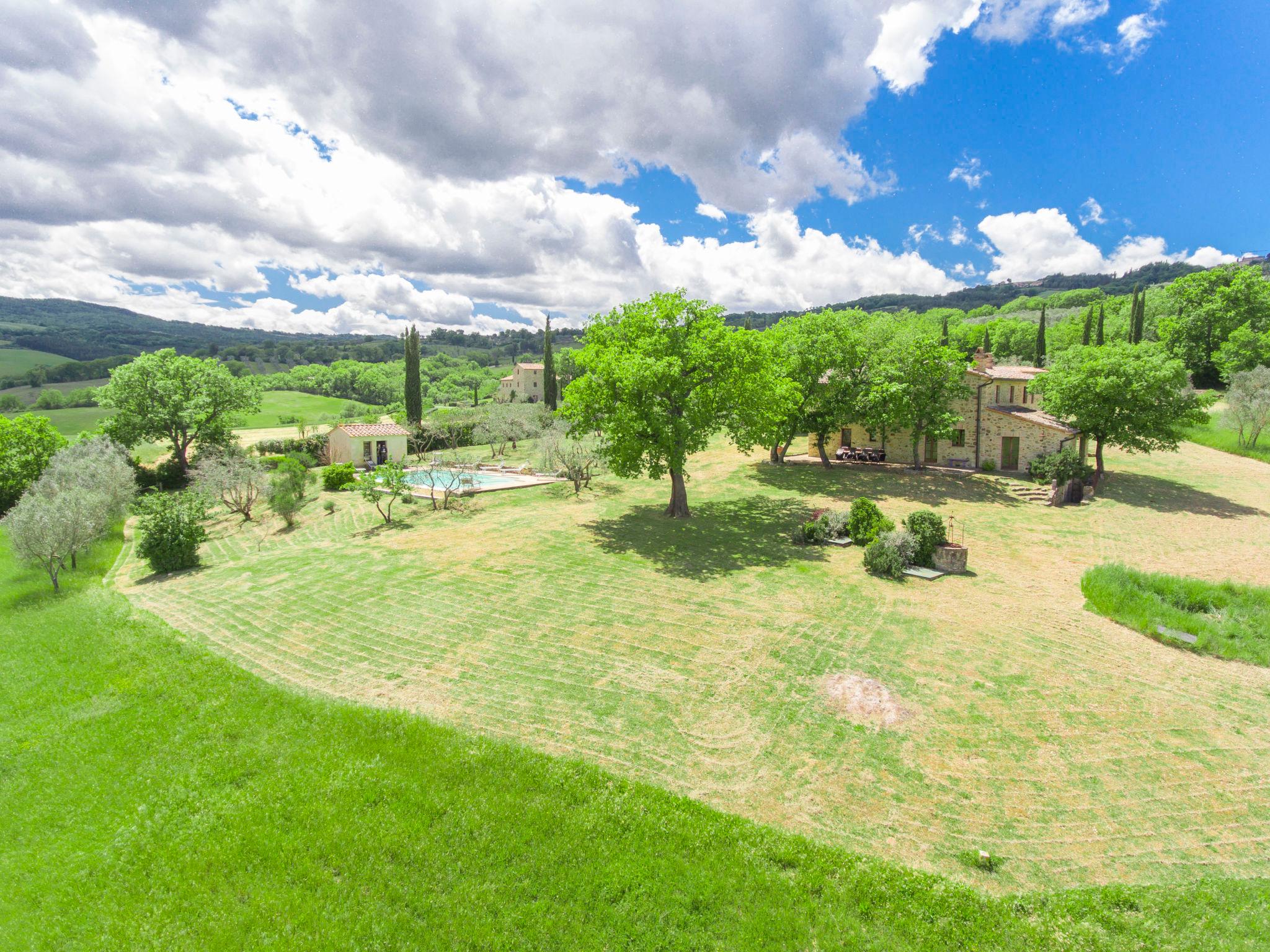Foto 1 - Casa de 4 quartos em Castiglione d'Orcia com piscina privada e jardim