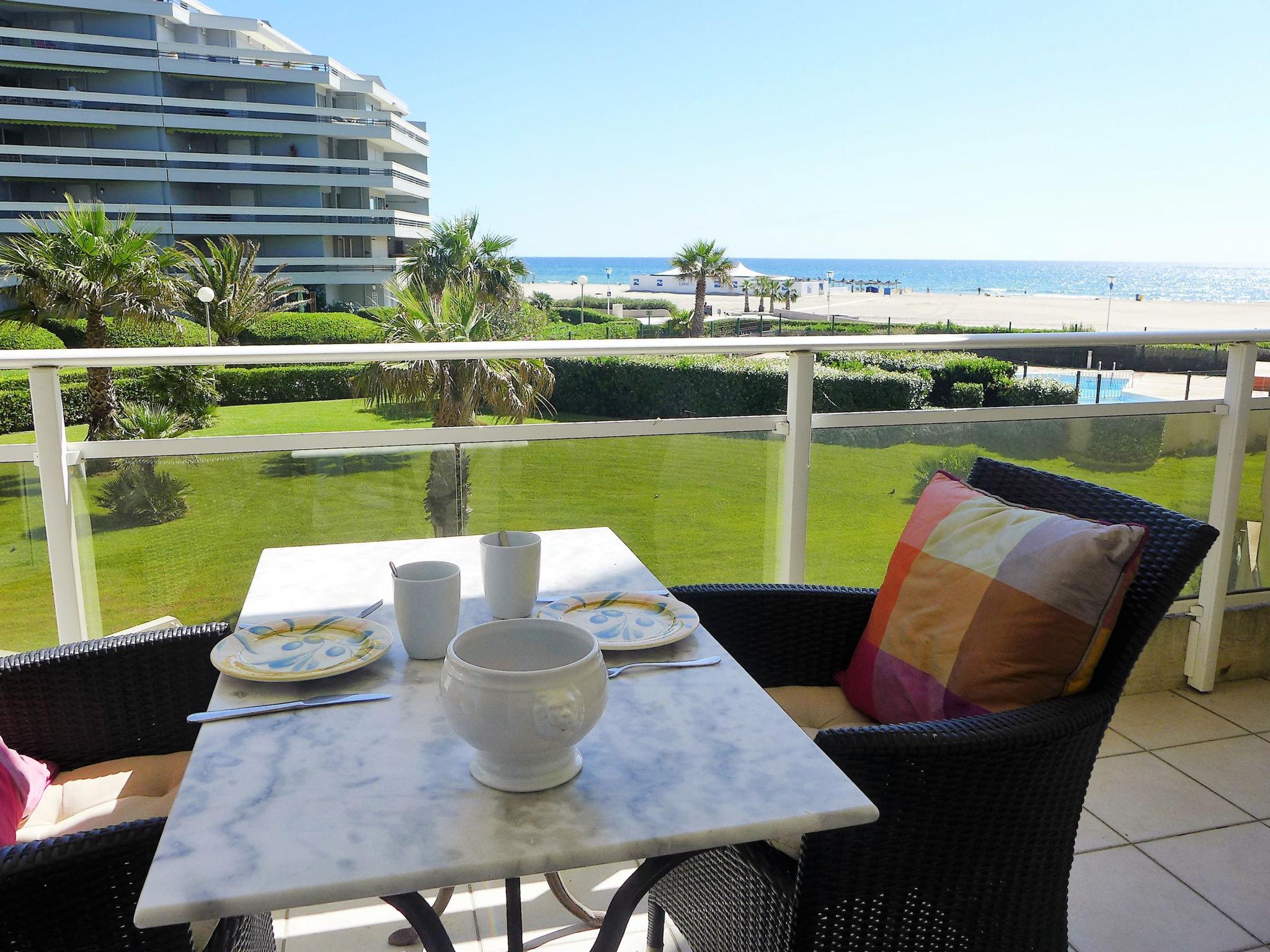 Foto 2 - Apartamento de 2 quartos em Canet-en-Roussillon com piscina e vistas do mar