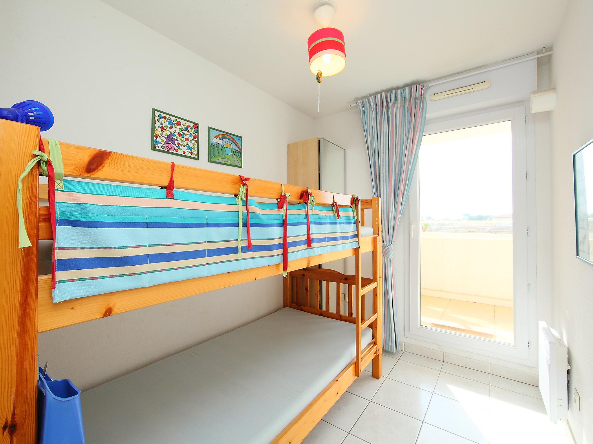 Foto 13 - Appartamento con 2 camere da letto a Canet-en-Roussillon con piscina e vista mare