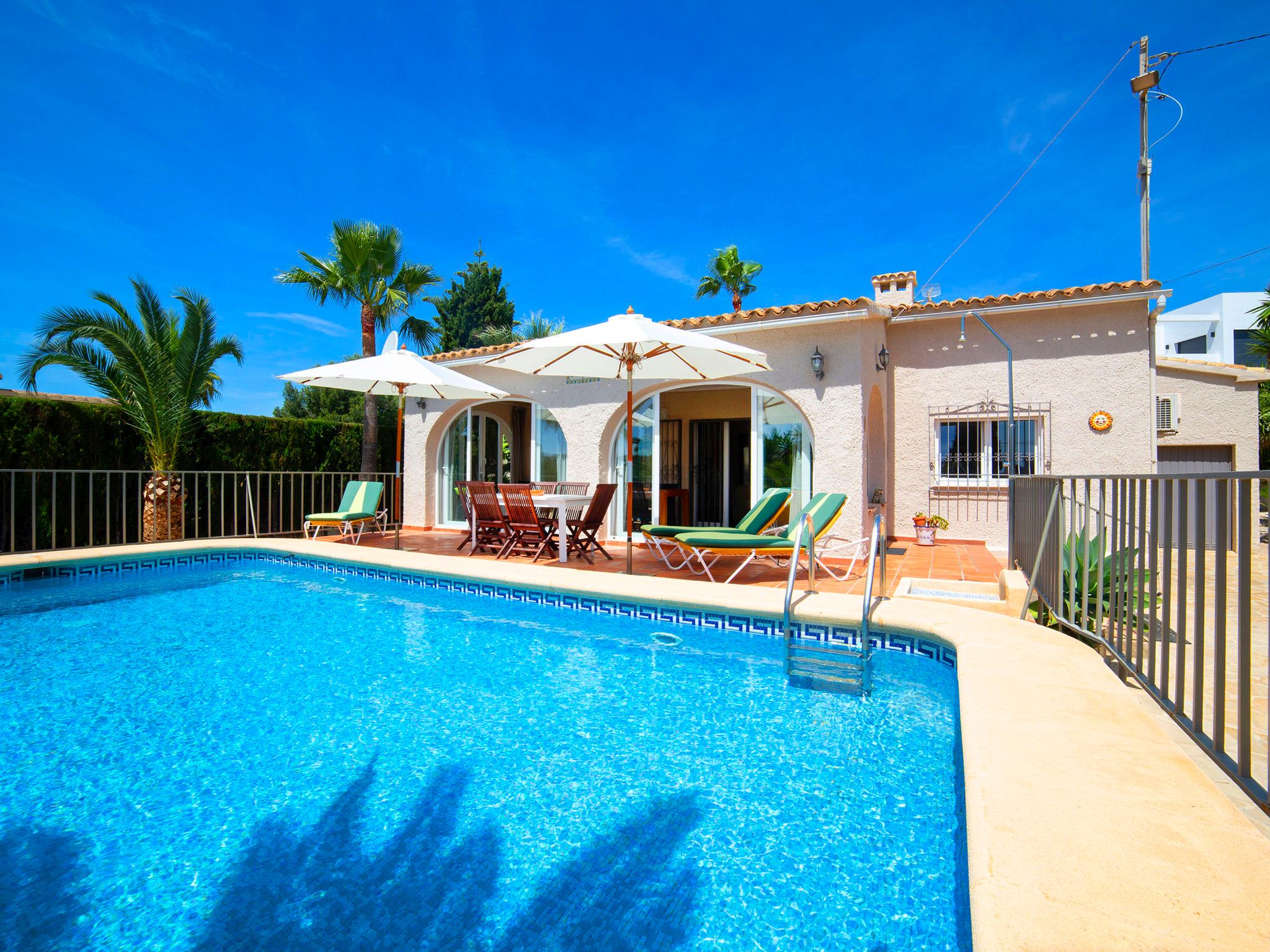 Foto 5 - Casa de 3 quartos em Calp com piscina privada e vistas do mar