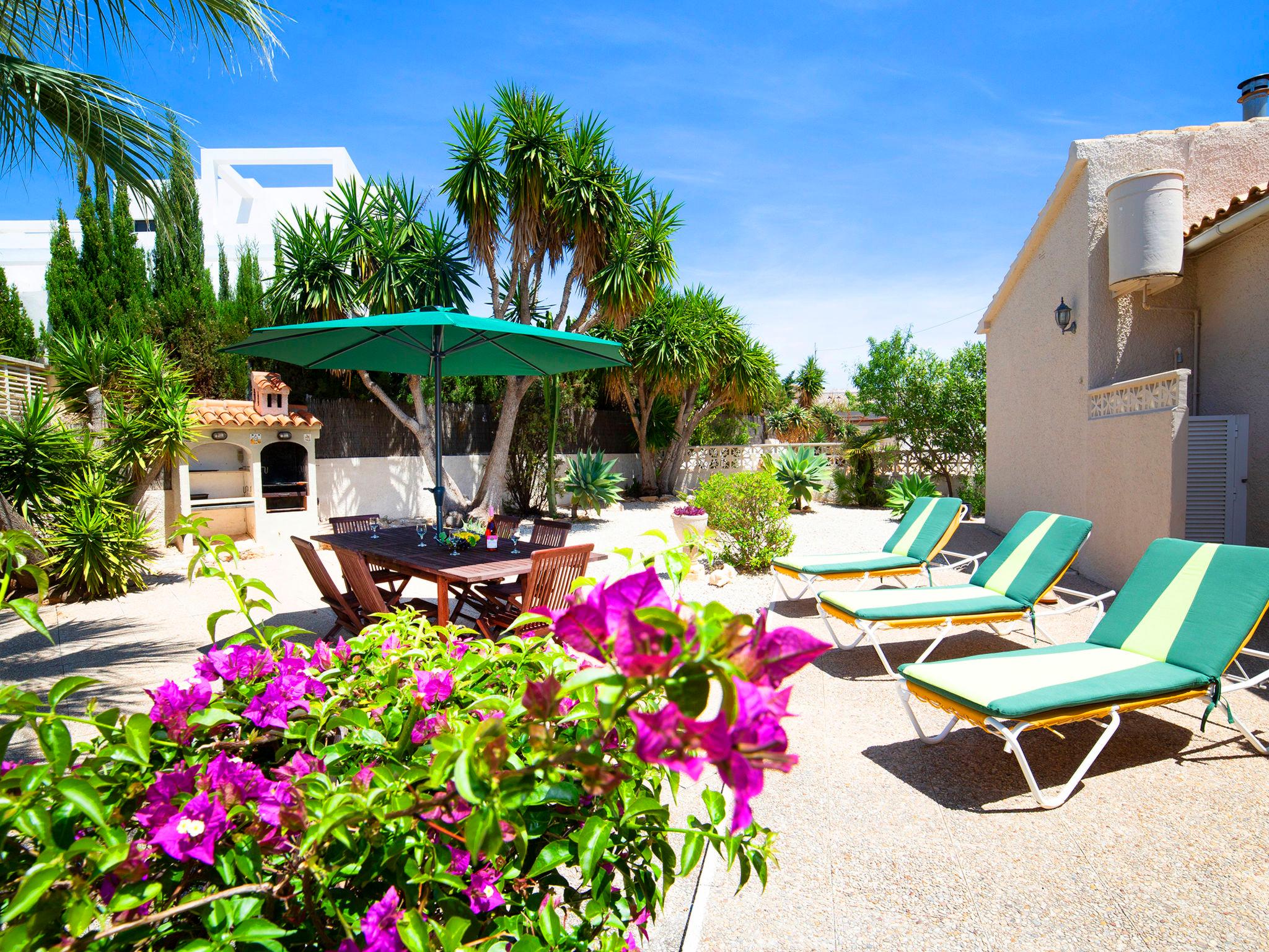 Foto 4 - Casa de 3 quartos em Calp com piscina privada e vistas do mar