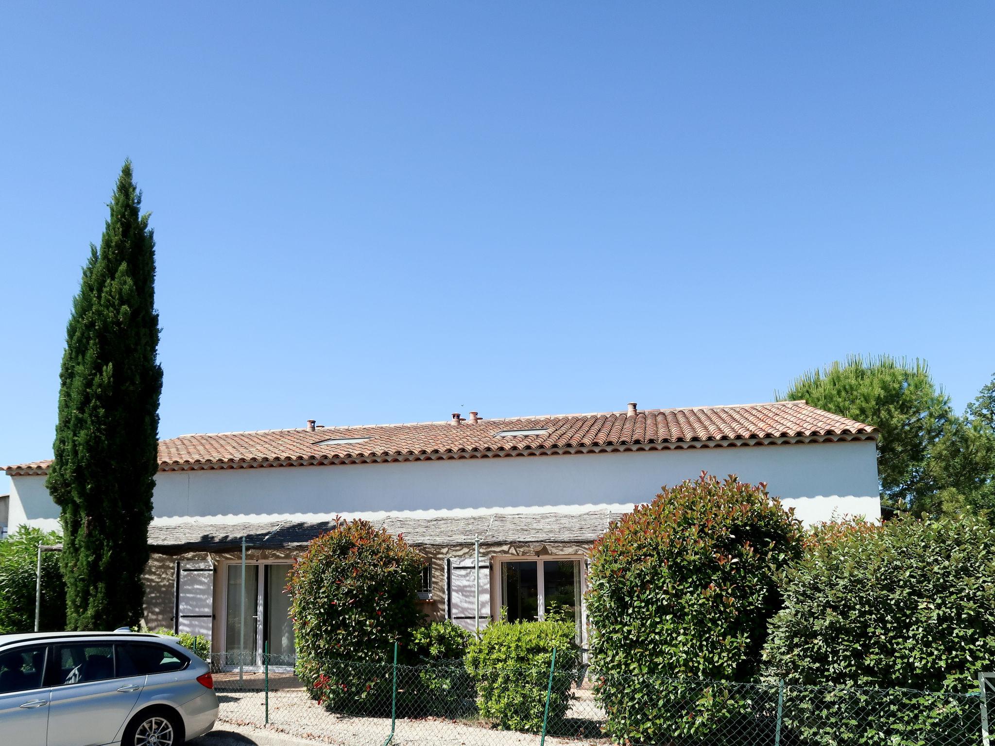 Foto 15 - Casa a Tourrettes con piscina e terrazza