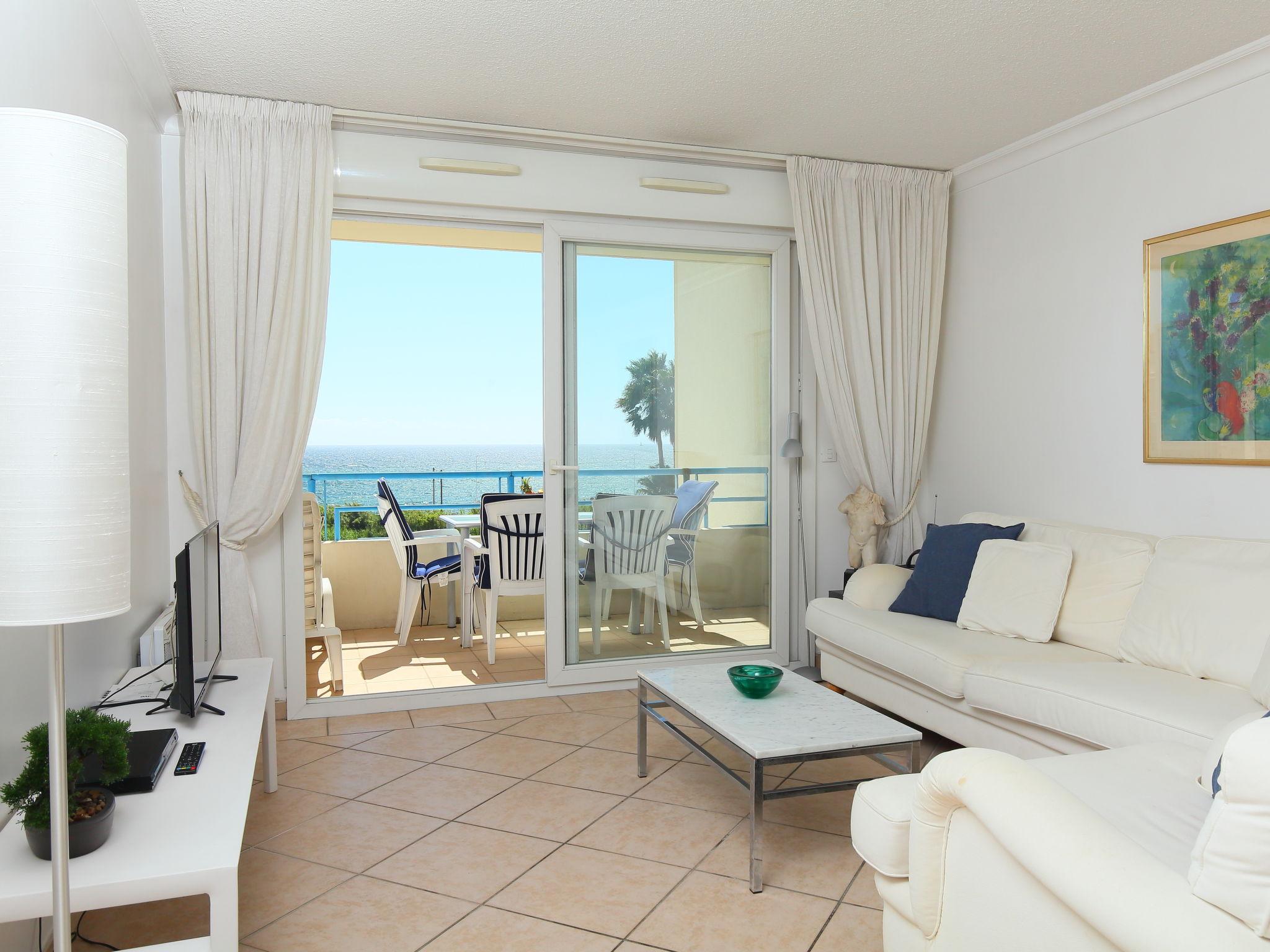 Foto 4 - Apartamento de 2 habitaciones en Antibes con piscina y jardín