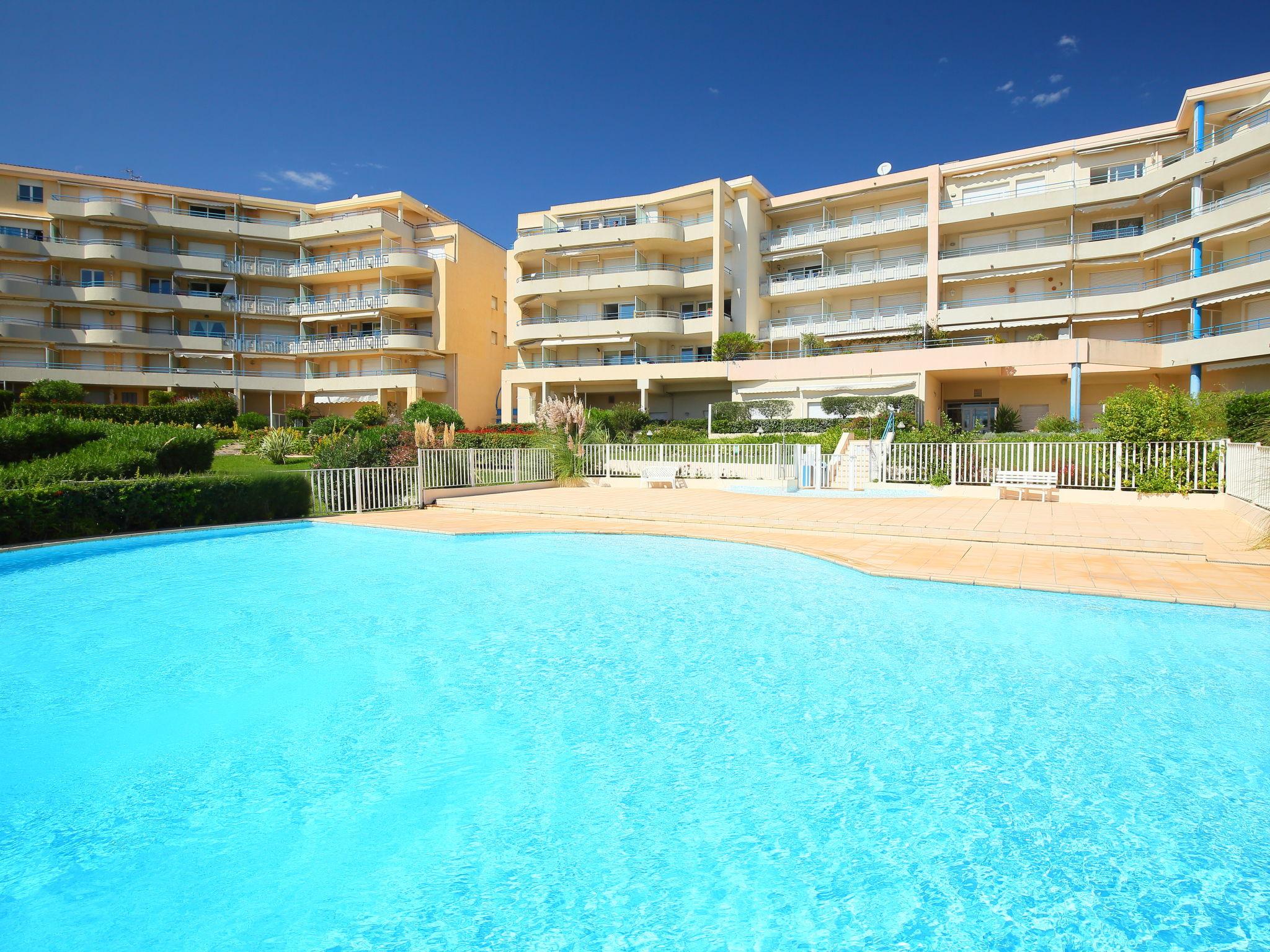 Foto 16 - Apartamento de 2 habitaciones en Antibes con piscina y jardín