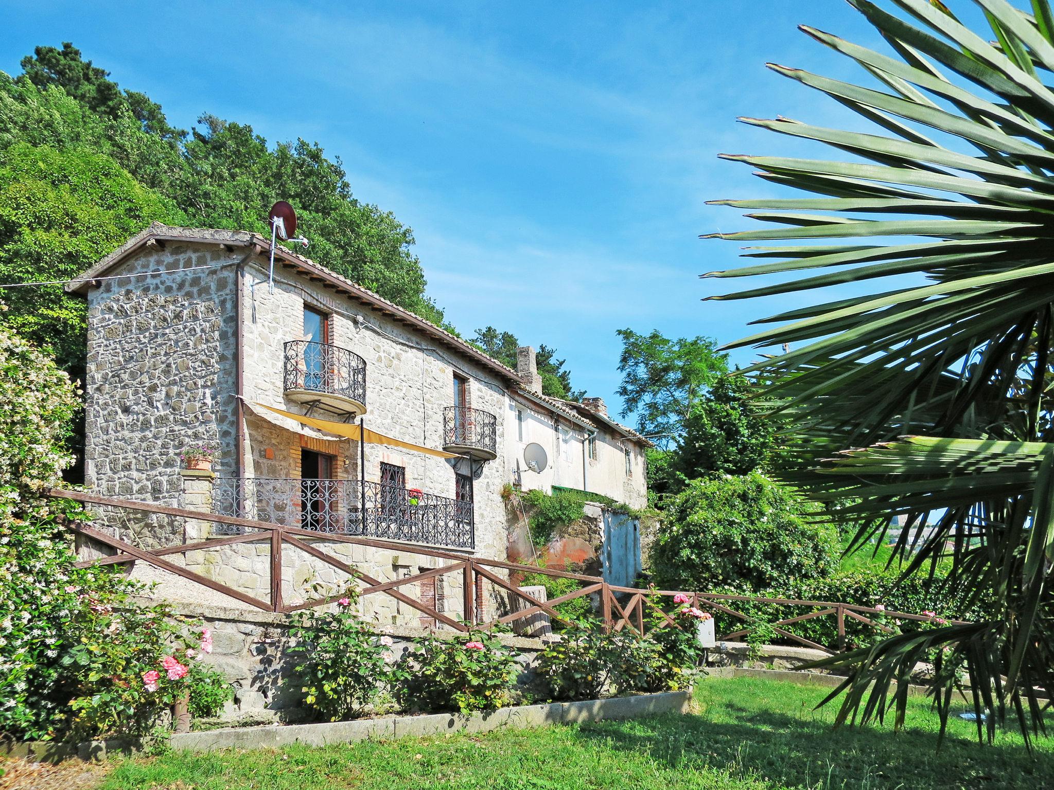 Foto 1 - Casa de 1 habitación en Montefiascone con jardín y terraza