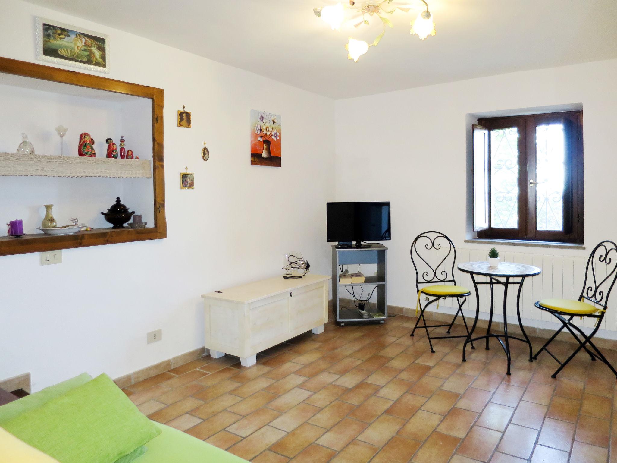 Photo 9 - 1 bedroom House in Montefiascone with garden and terrace