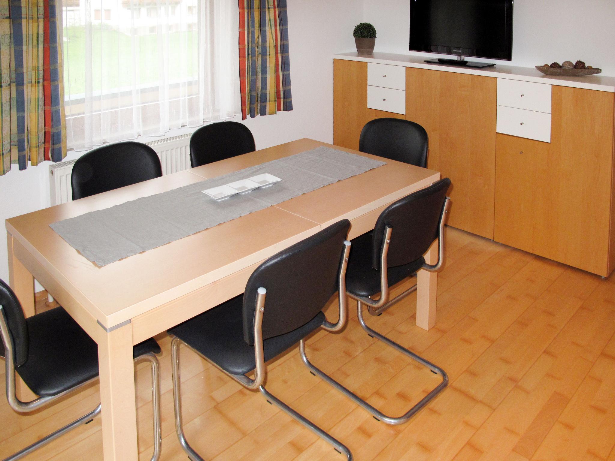 Foto 6 - Apartamento de 2 quartos em Mayrhofen com jardim