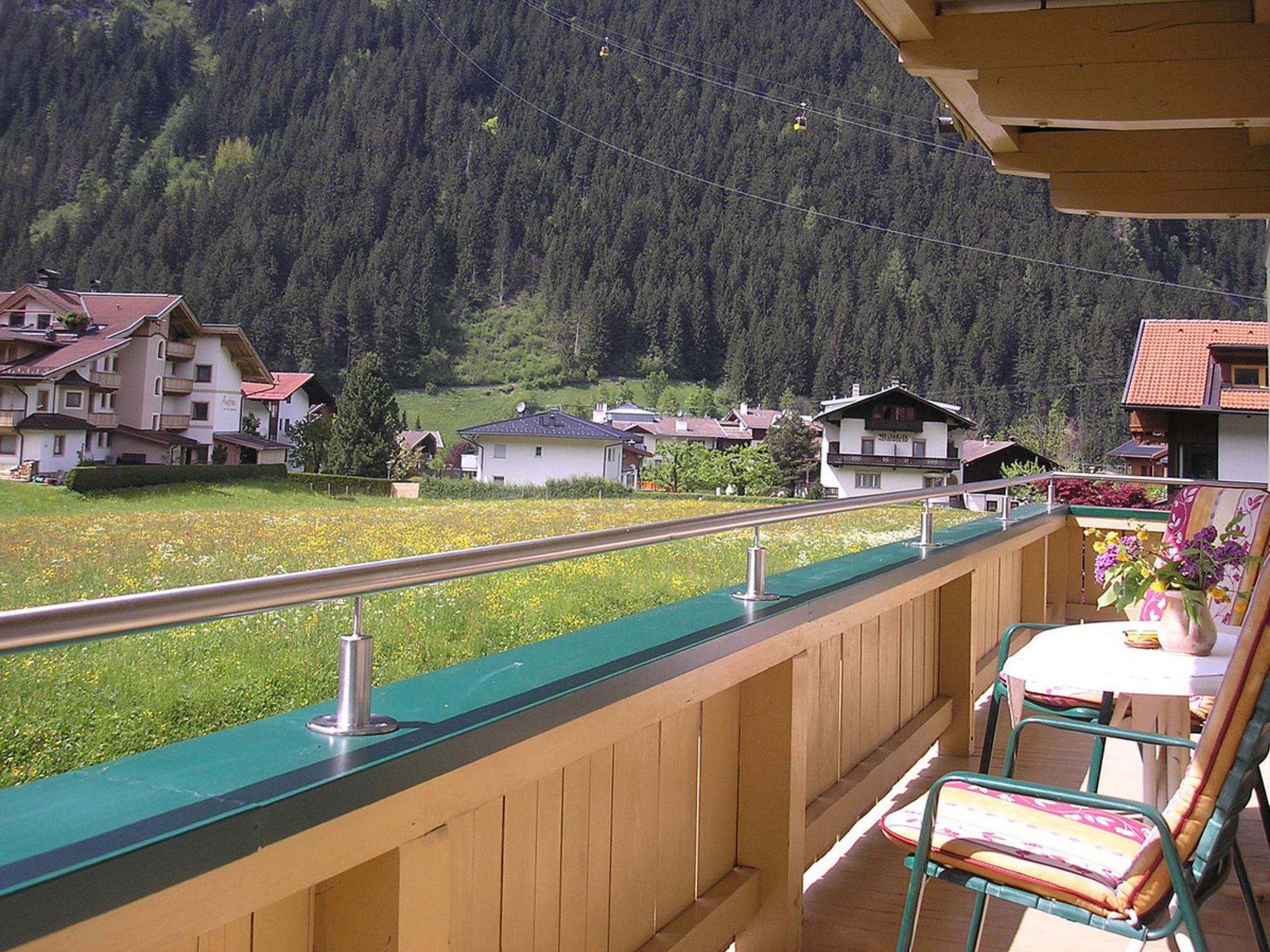 Photo 2 - Appartement de 2 chambres à Mayrhofen avec vues sur la montagne