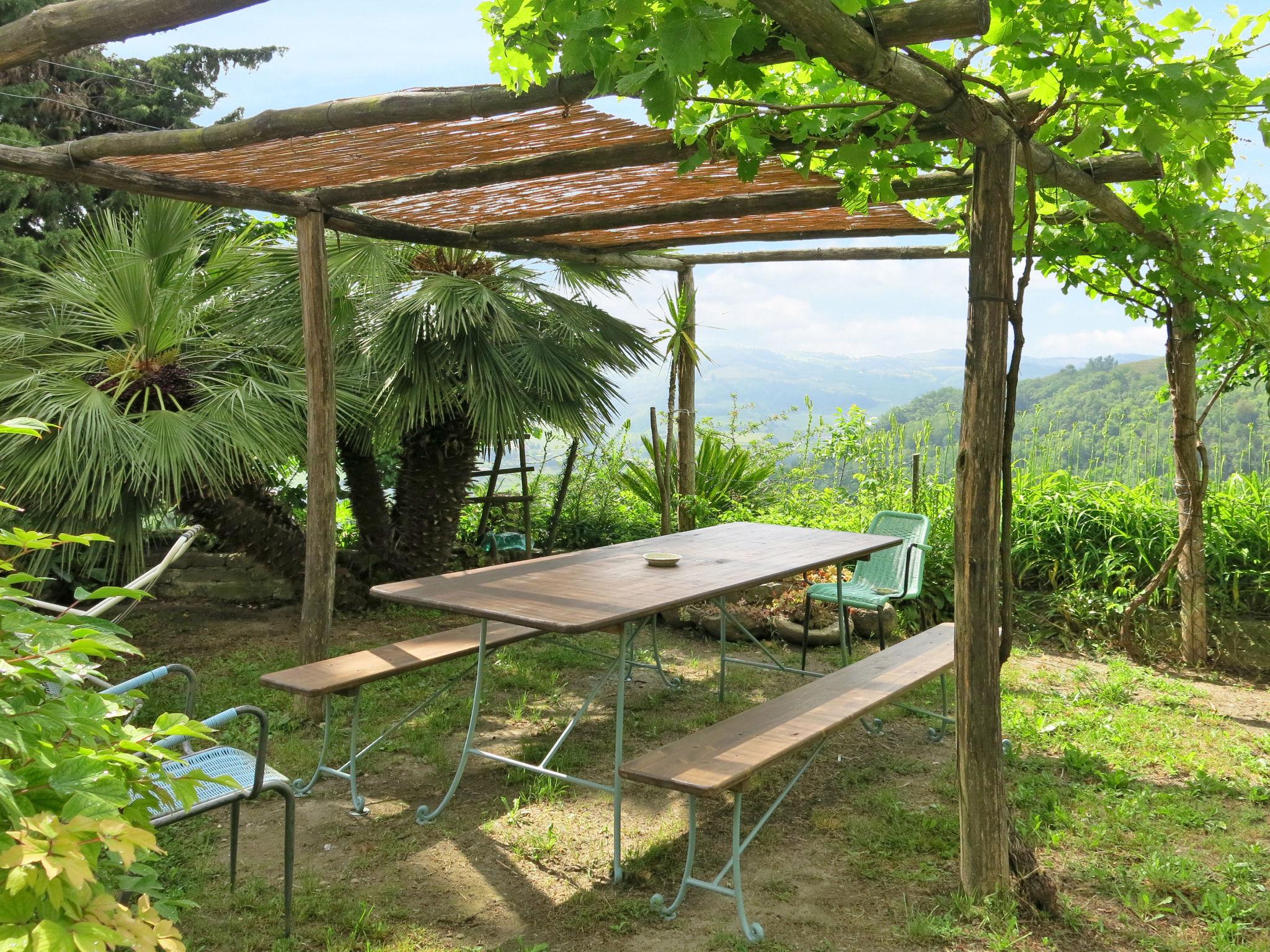 Photo 4 - Maison de 4 chambres à Cossano Belbo avec piscine privée et jardin