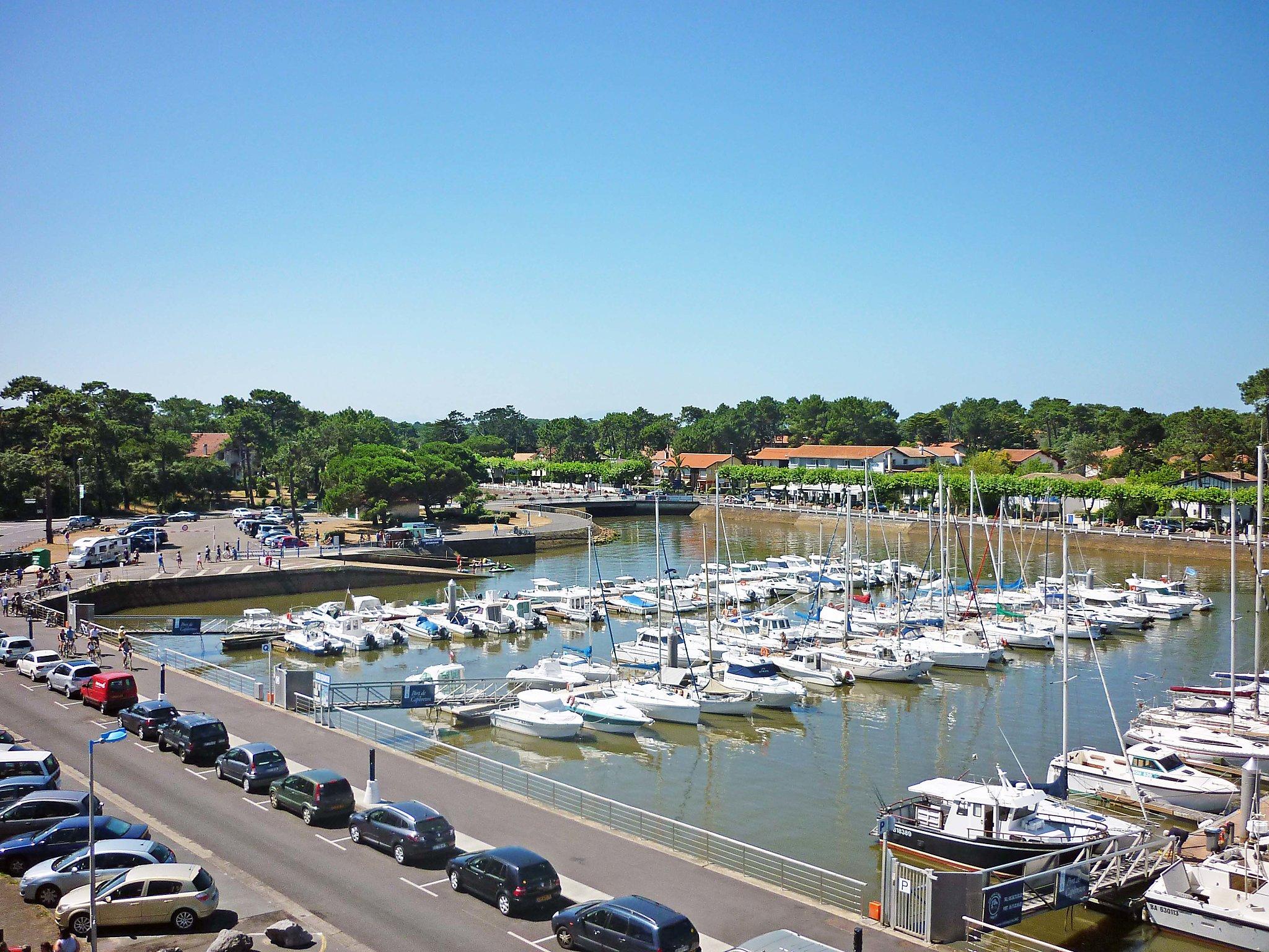 Foto 8 - Apartment mit 1 Schlafzimmer in Capbreton mit schwimmbad und blick aufs meer