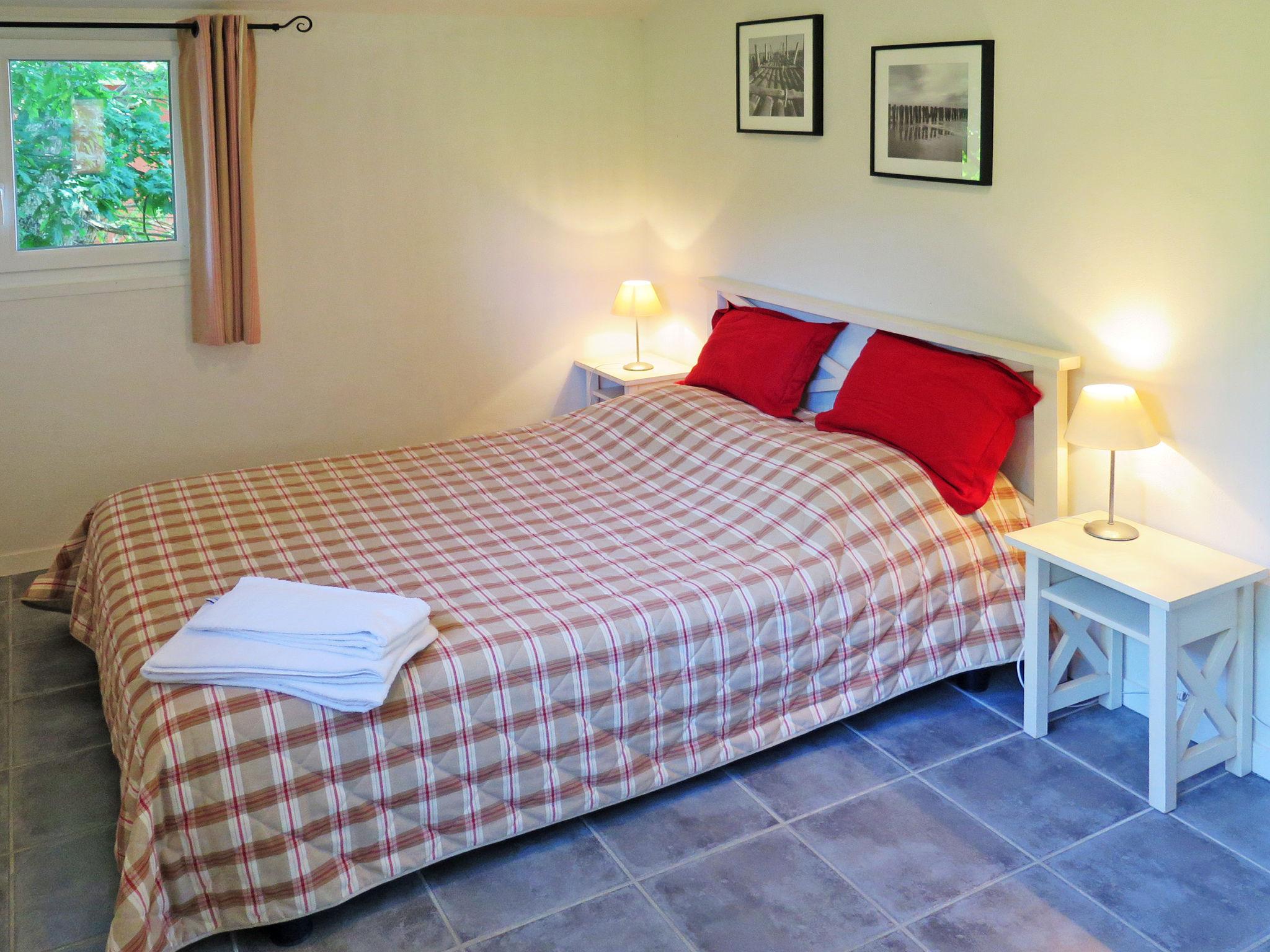 Foto 4 - Casa con 3 camere da letto a Arès con piscina e vista mare