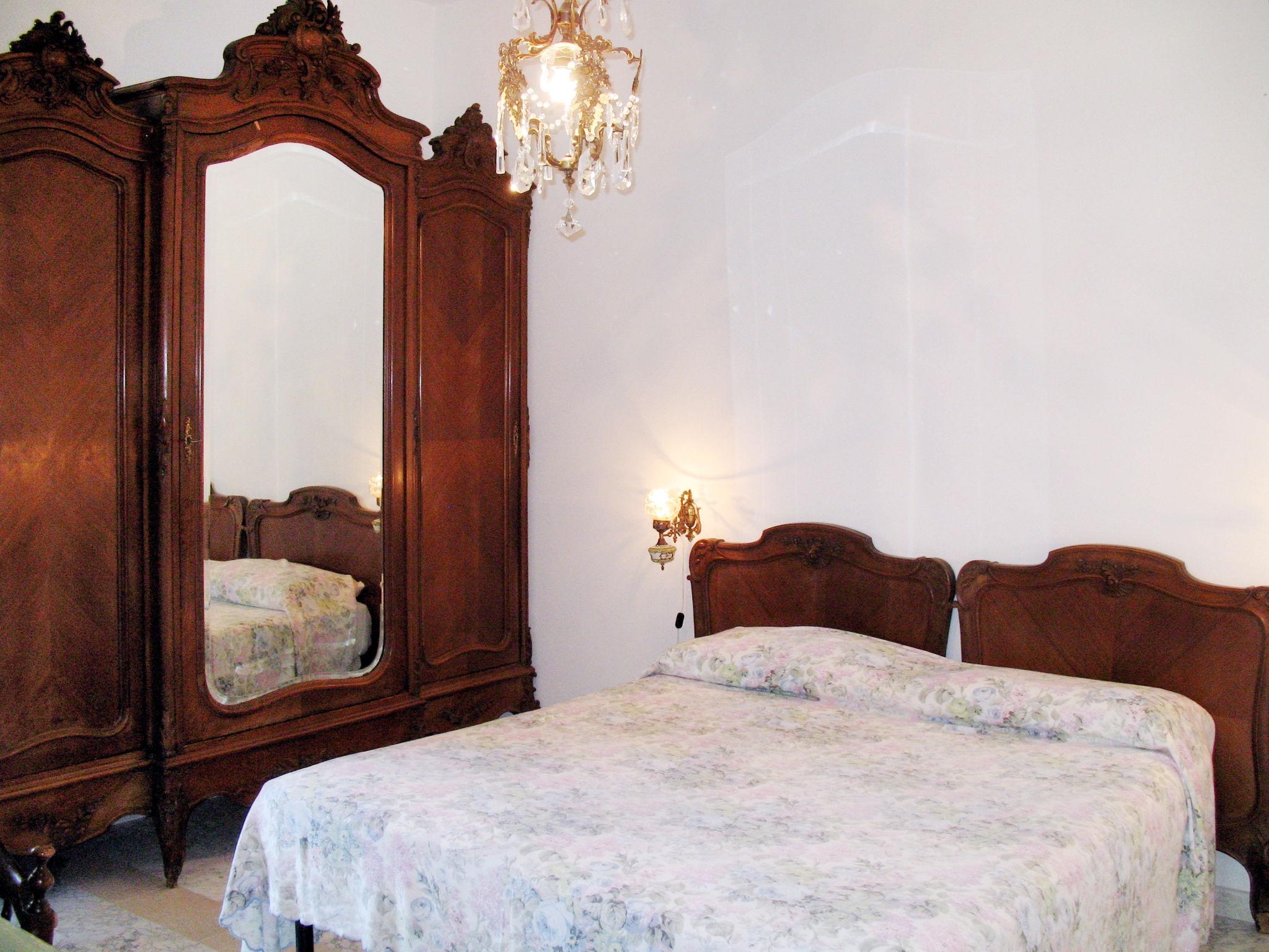 Photo 9 - 2 bedroom Apartment in Imperia with garden and terrace