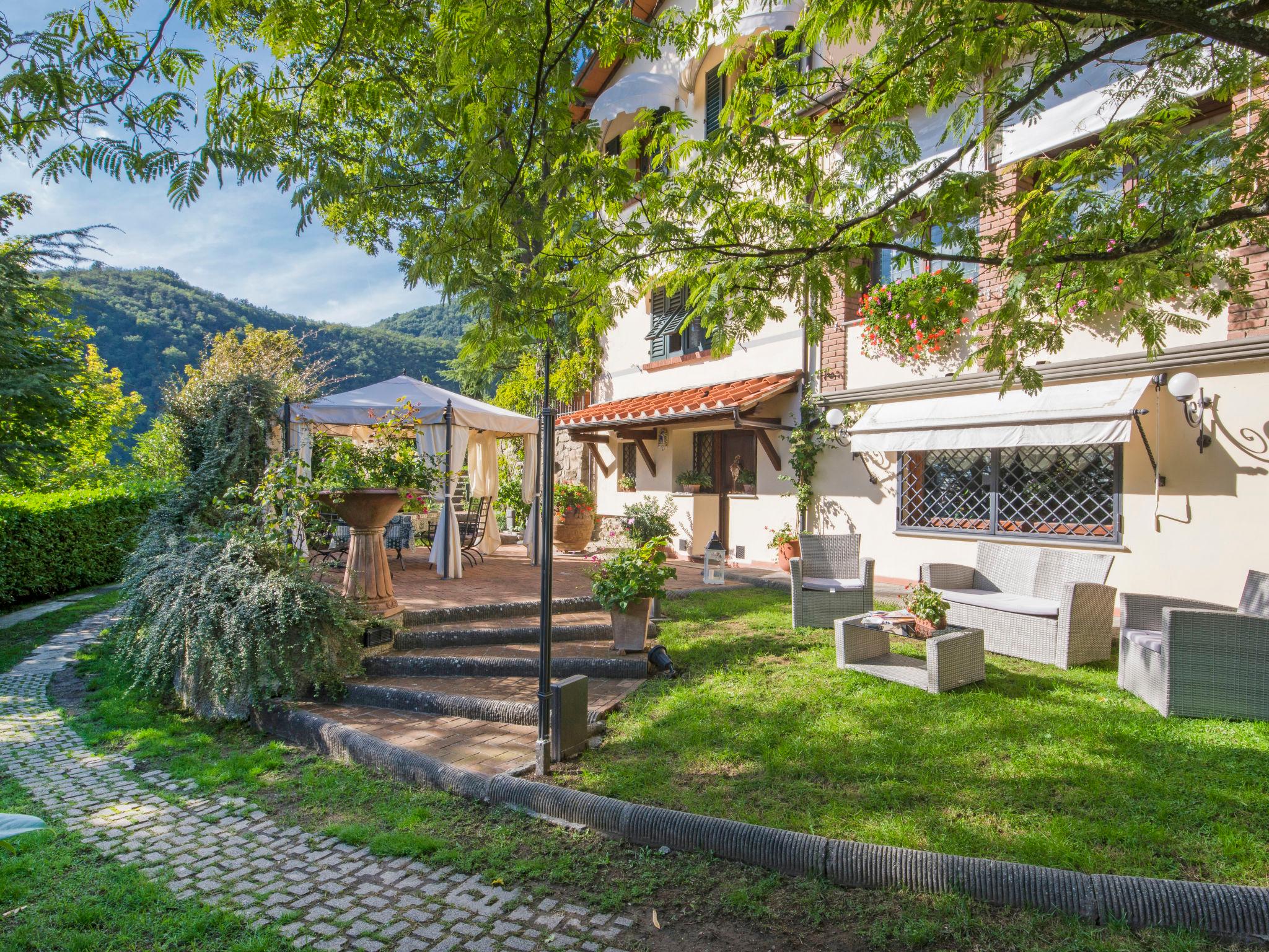 Foto 6 - Haus mit 6 Schlafzimmern in Pistoia mit privater pool