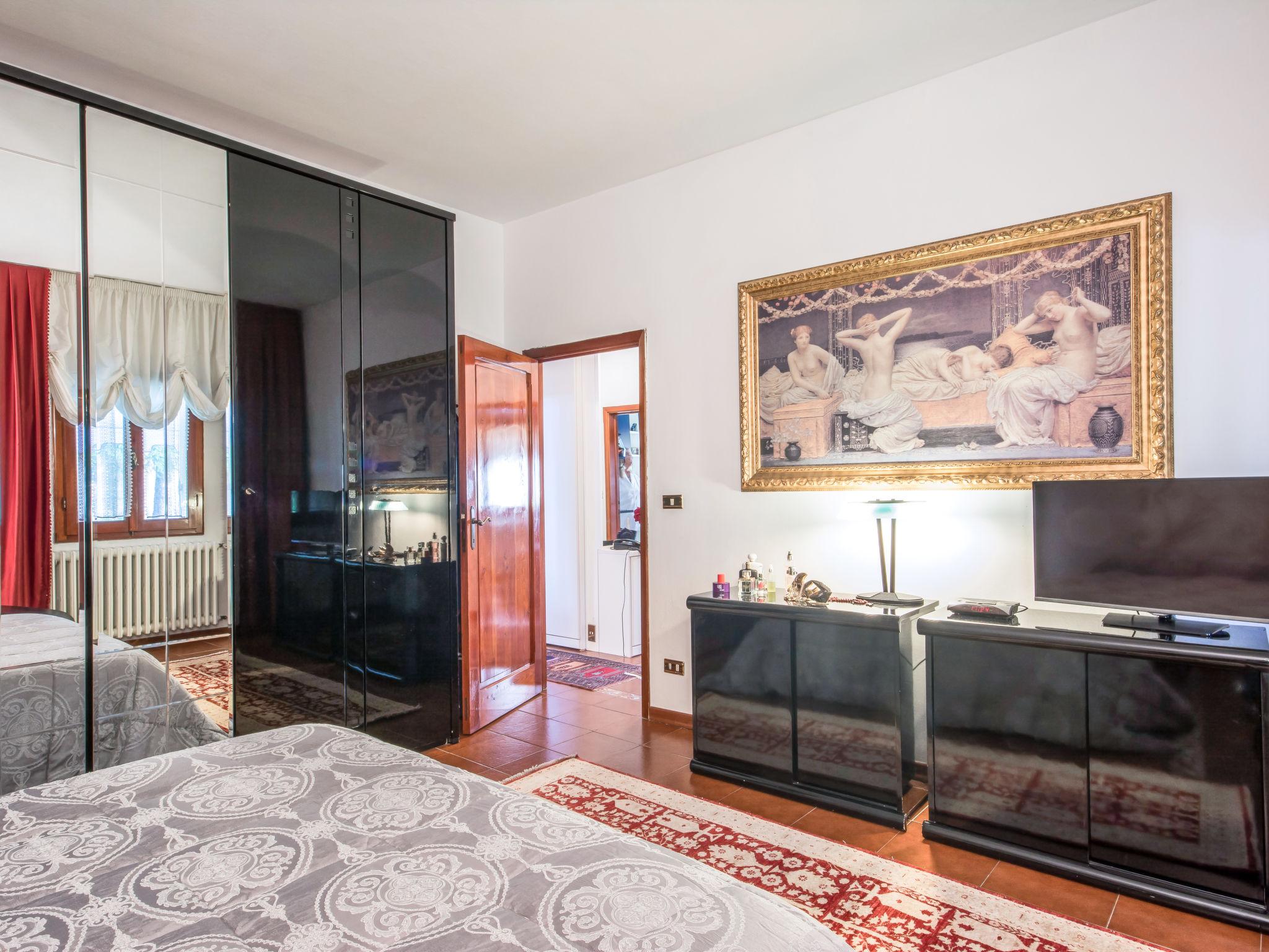 Photo 45 - 6 bedroom House in Pistoia with private pool