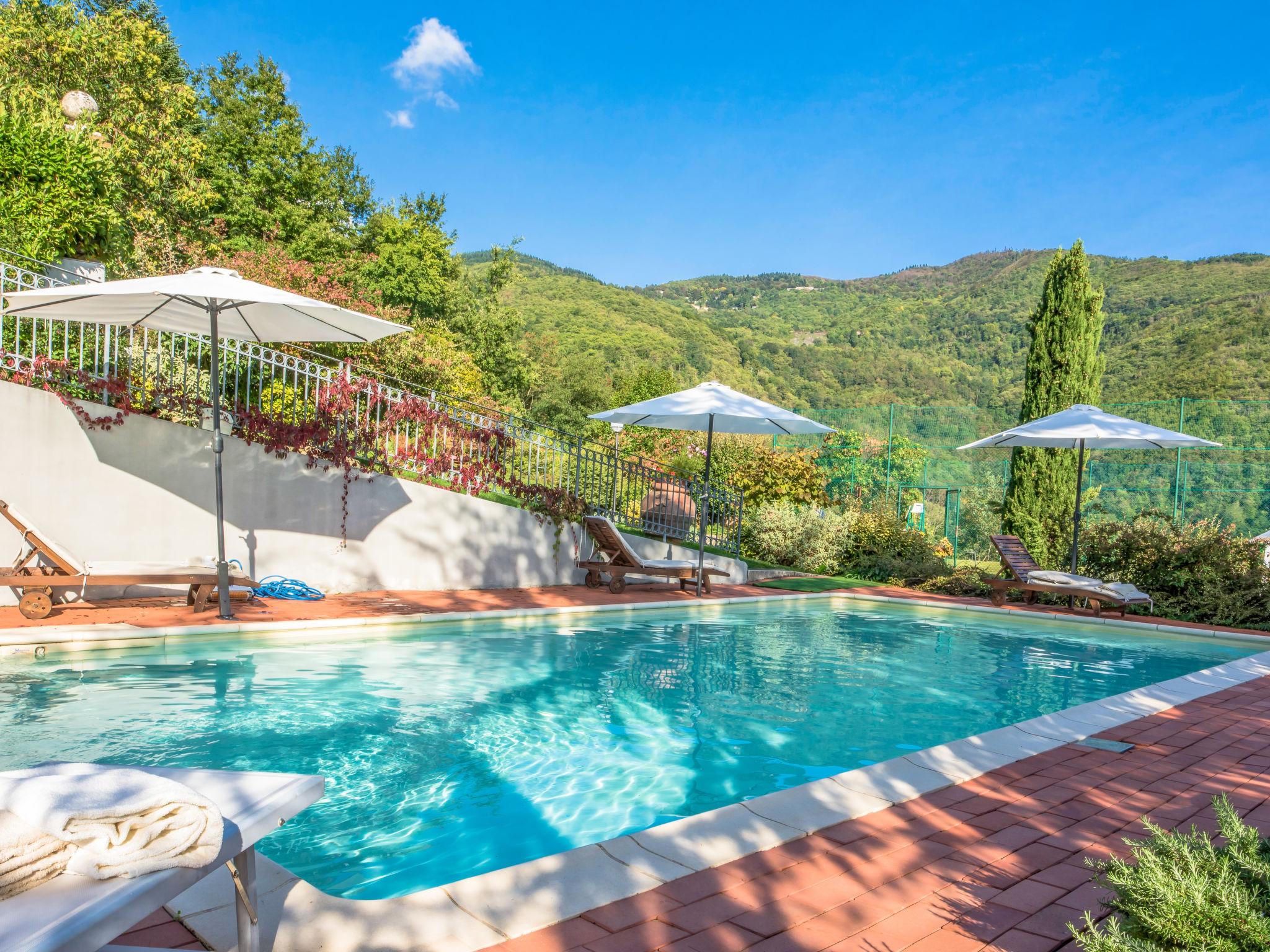 Photo 2 - Maison de 6 chambres à Pistoia avec piscine privée