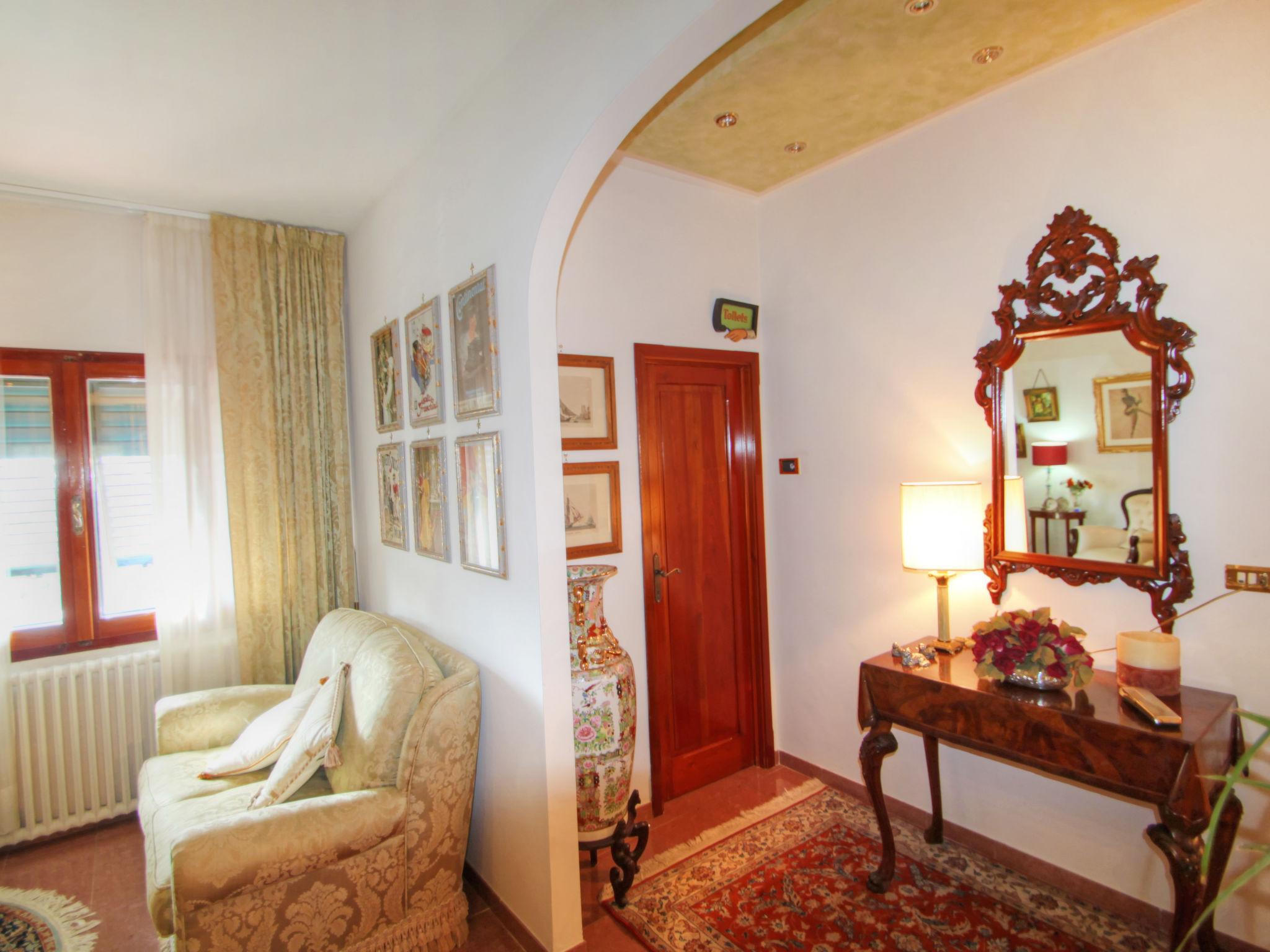 Foto 25 - Casa con 6 camere da letto a Pistoia con piscina privata