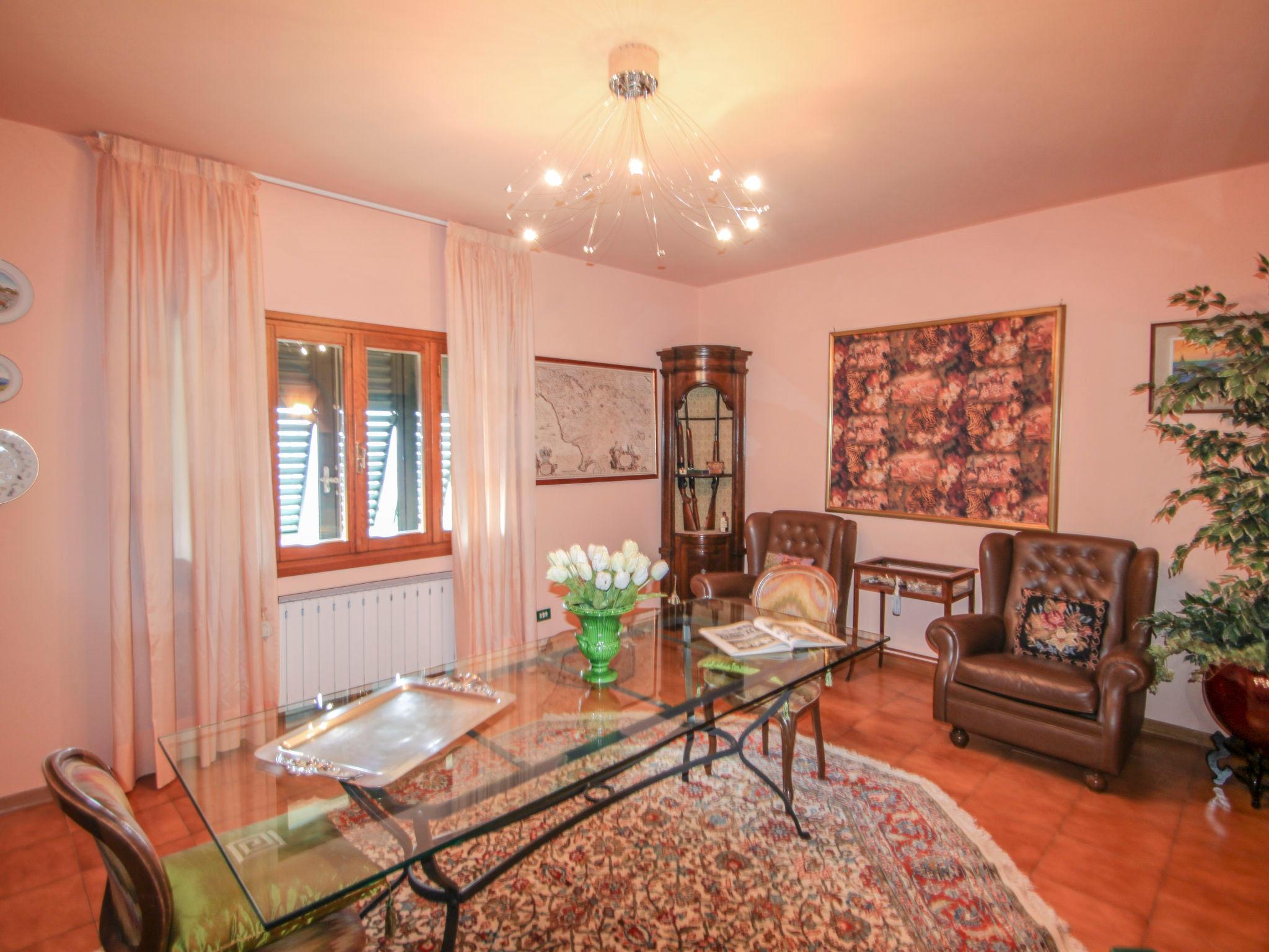 Photo 44 - 6 bedroom House in Pistoia with private pool