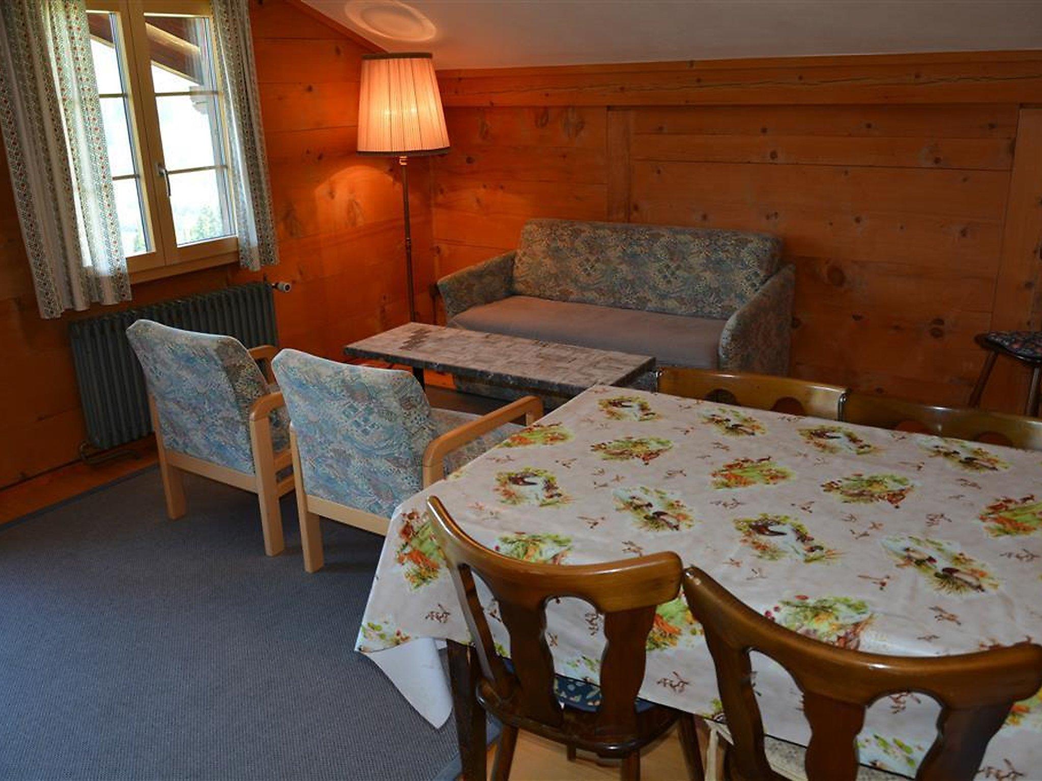 Photo 10 - 2 bedroom Apartment in Saanen