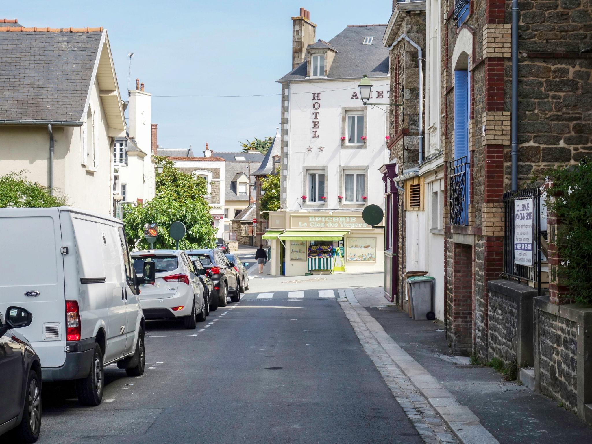 Photo 14 - 2 bedroom Apartment in Dinard with sea view