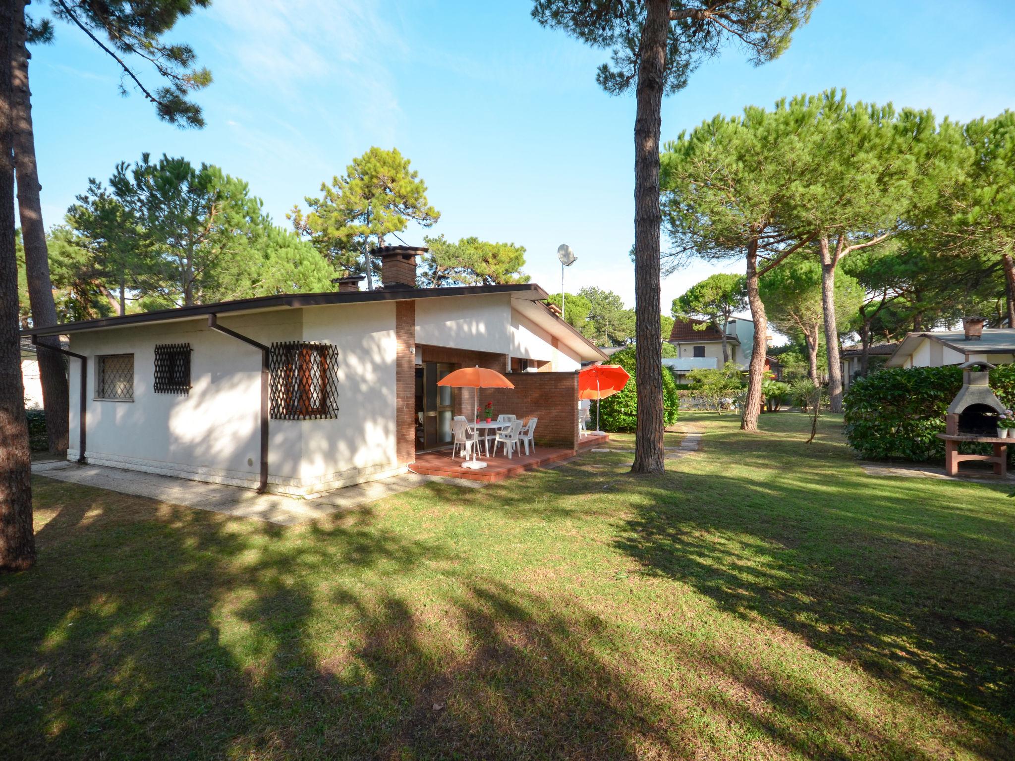 Photo 13 - Maison de 2 chambres à Lignano Sabbiadoro avec jardin et vues à la mer