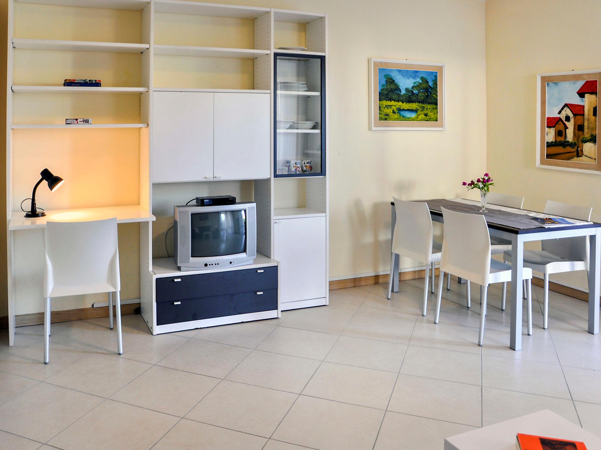 Foto 7 - Apartamento de 2 quartos em Lazise com piscina e jardim