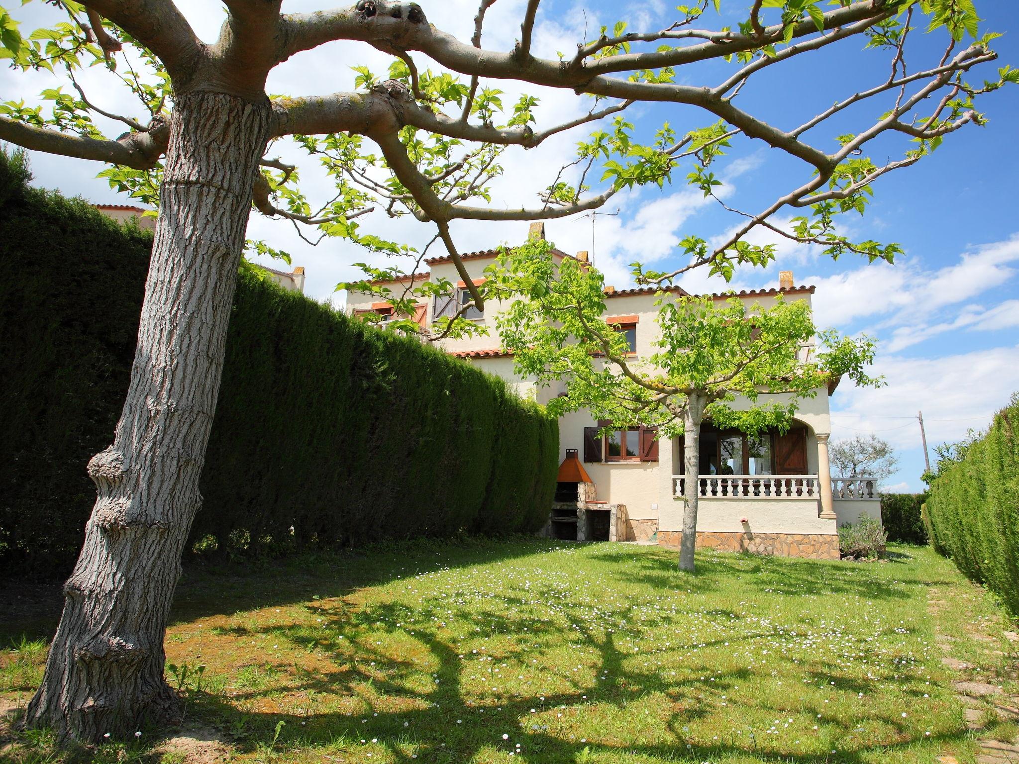 Foto 19 - Casa de 3 habitaciones en Bellcaire d'Empordà con piscina y vistas al mar