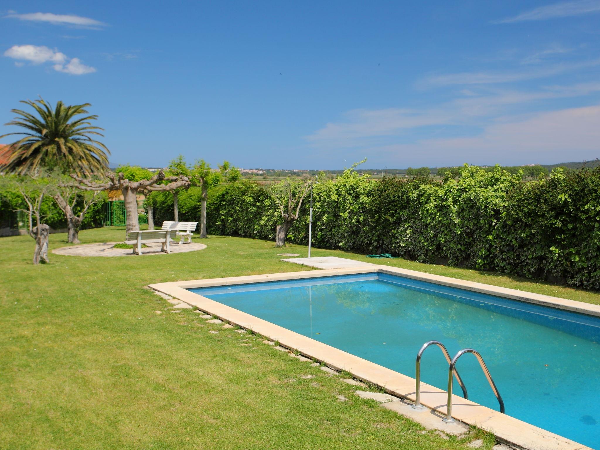 Foto 18 - Casa de 3 habitaciones en Bellcaire d'Empordà con piscina y vistas al mar