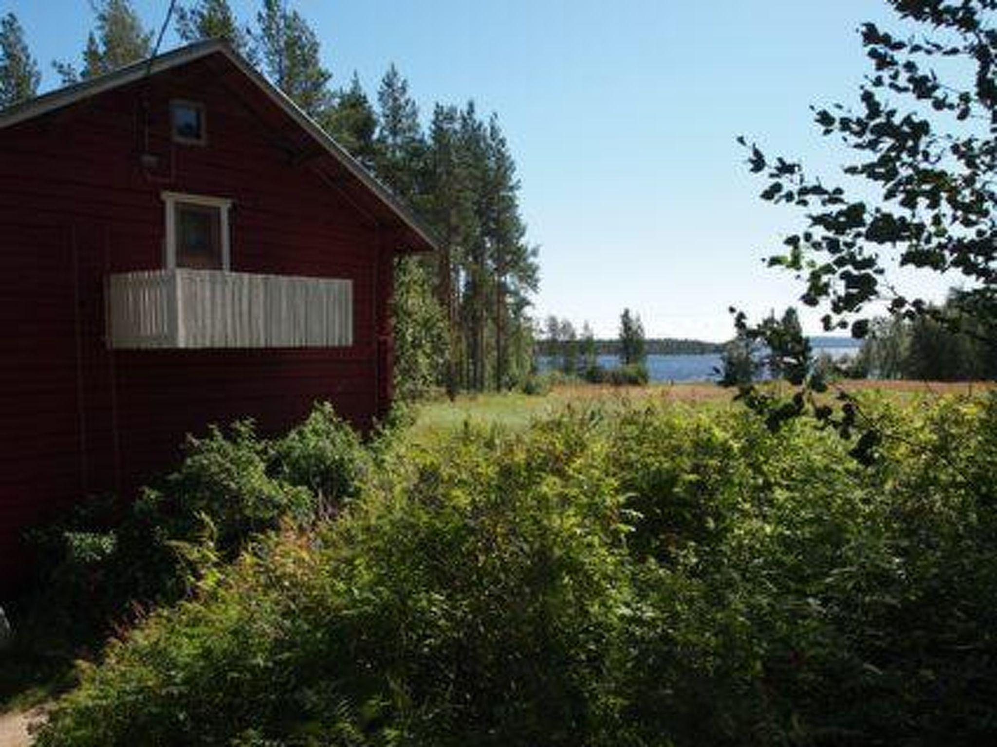 Foto 12 - Casa de 7 quartos em Pello com sauna e vista para a montanha