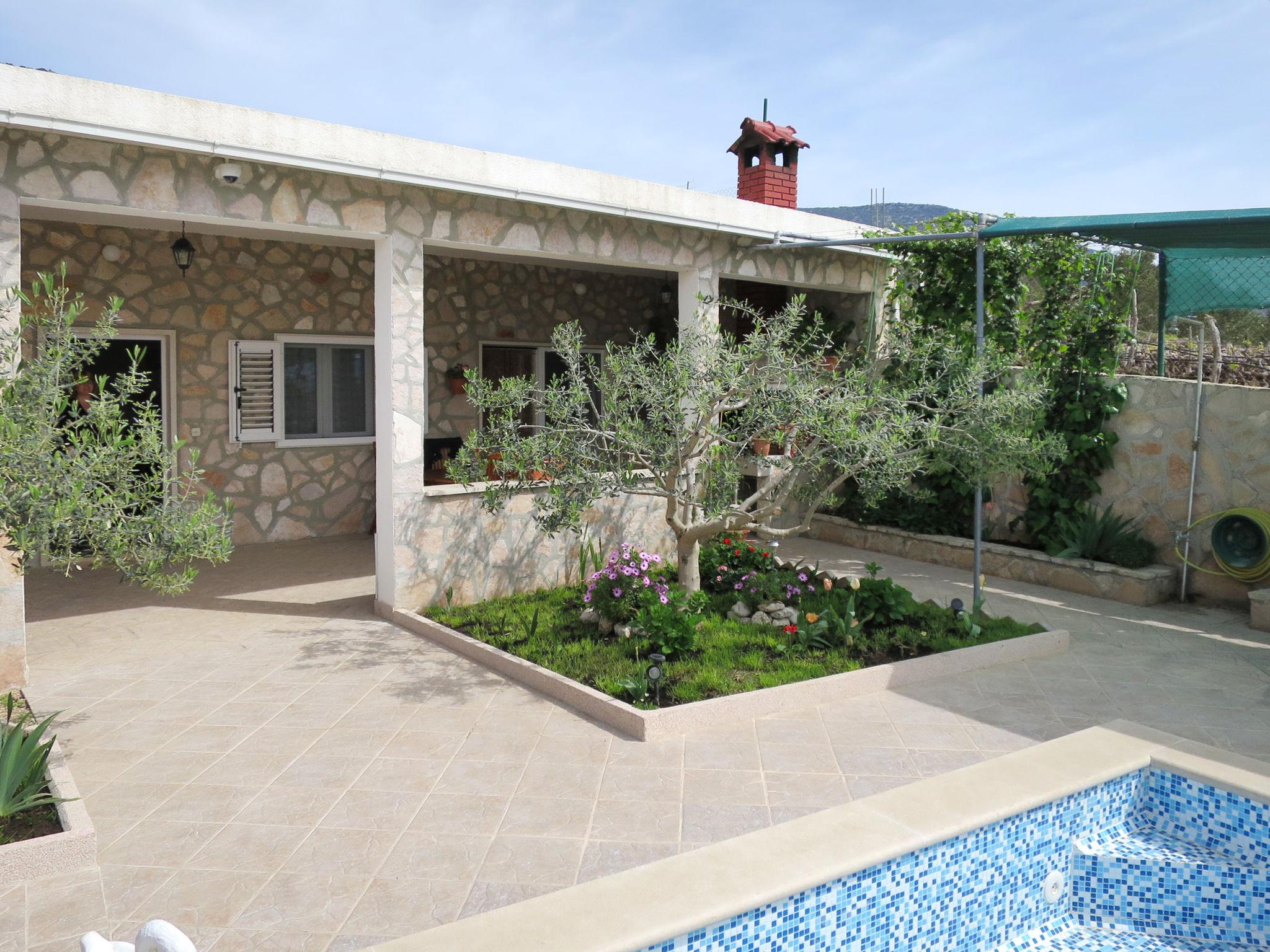Foto 7 - Casa de 3 habitaciones en Bol con piscina privada y vistas al mar