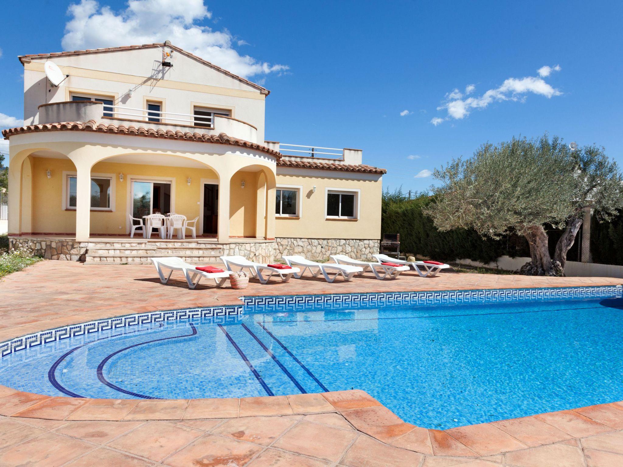 Photo 15 - 5 bedroom House in l'Ametlla de Mar with private pool and garden