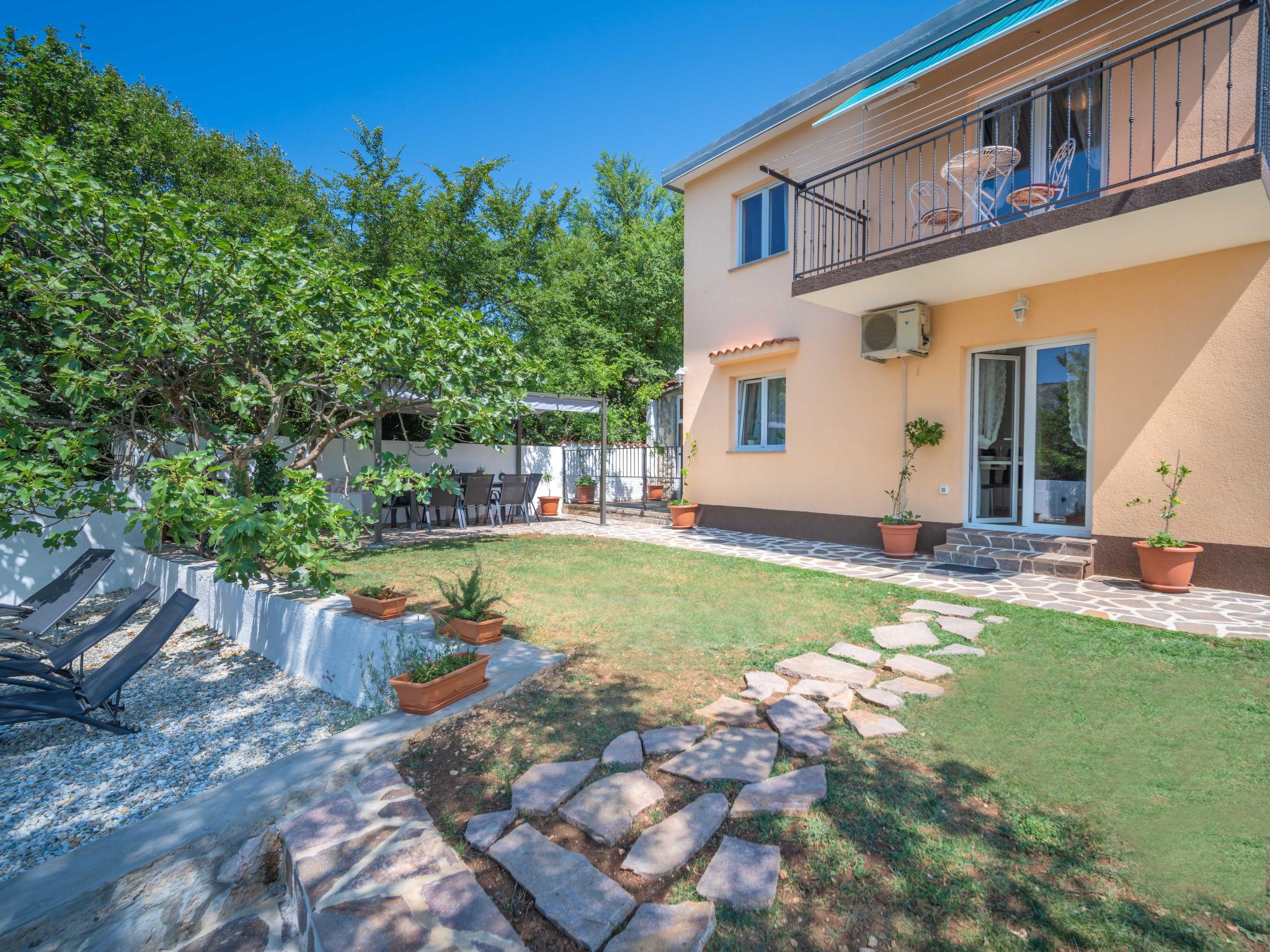 Photo 32 - Maison de 4 chambres à Vinodolska Općina avec piscine privée et vues à la mer