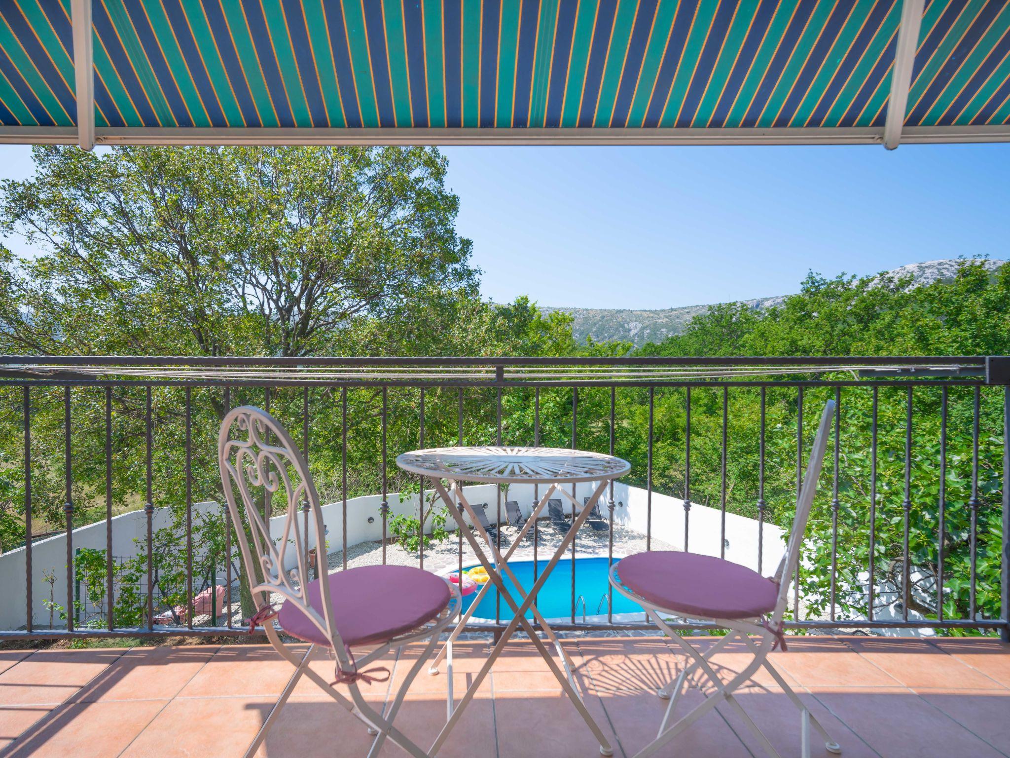 Photo 20 - Maison de 4 chambres à Vinodolska Općina avec piscine privée et jardin