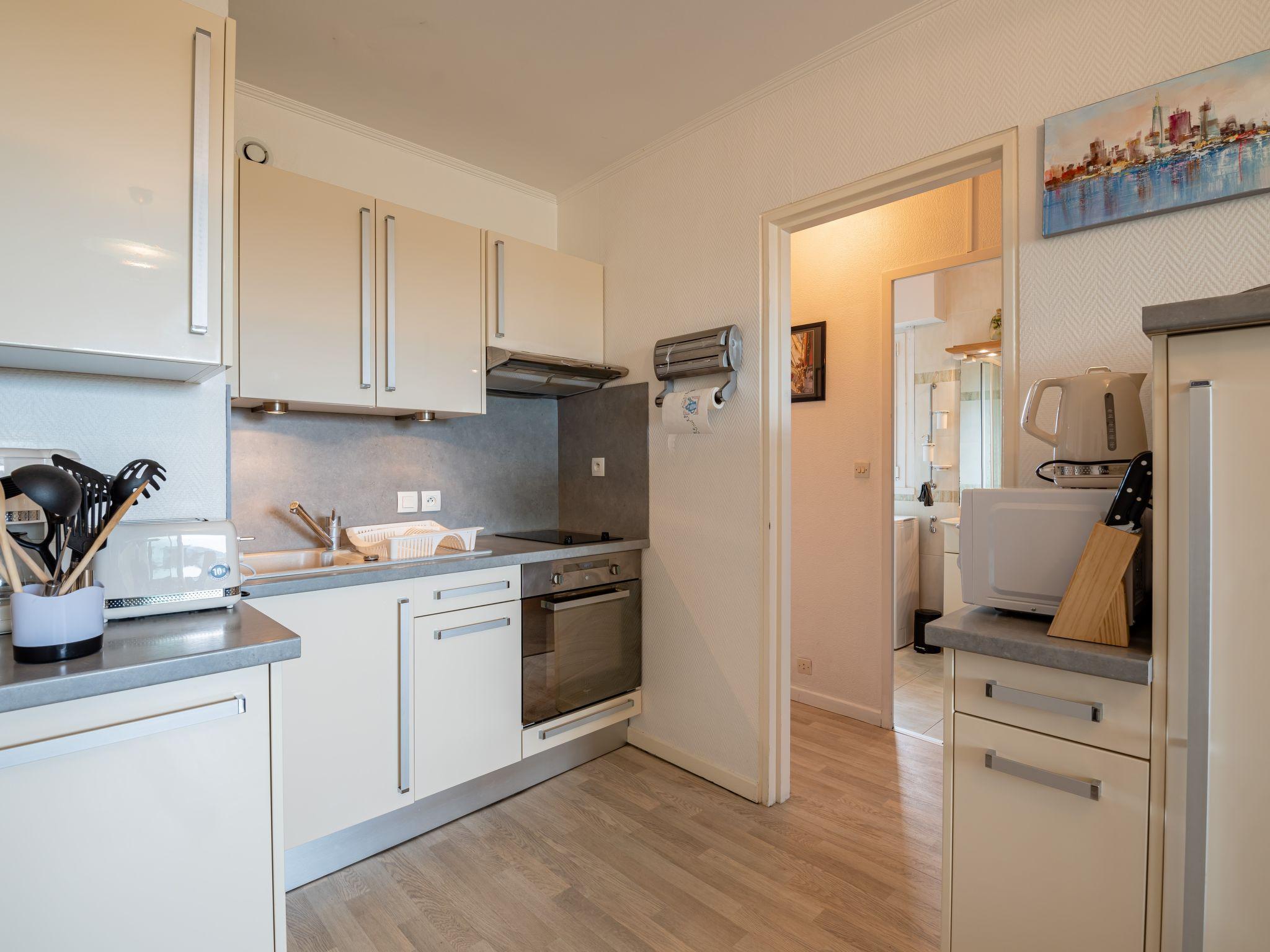 Foto 3 - Apartment mit 2 Schlafzimmern in Cabourg mit blick aufs meer