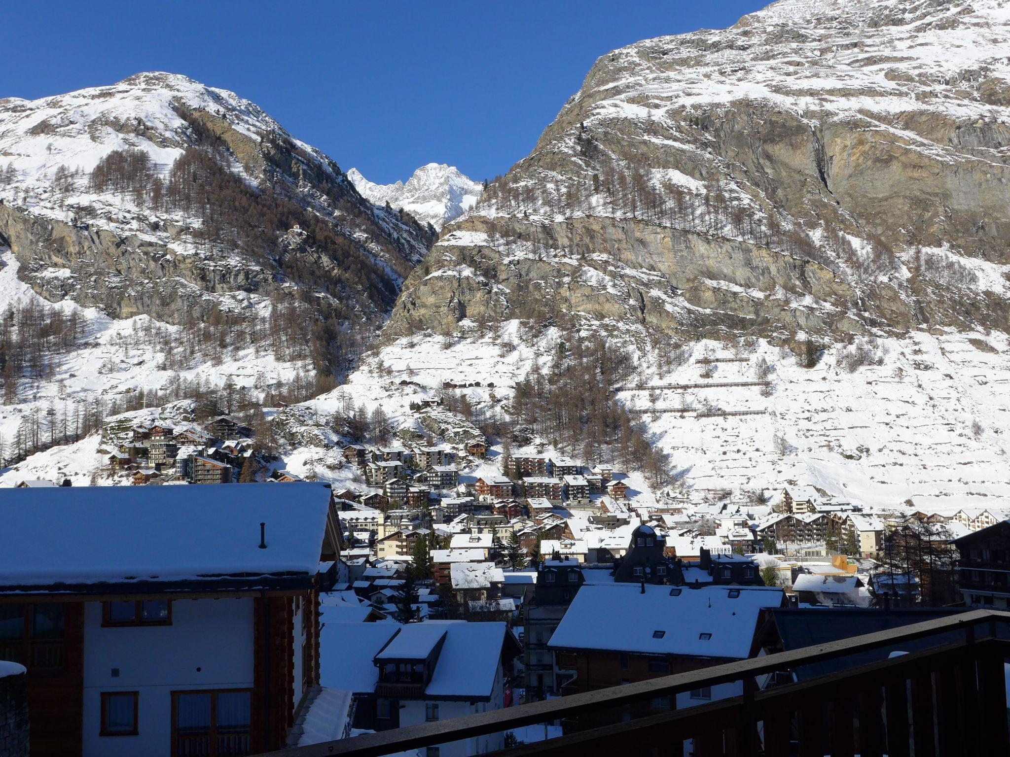 Foto 15 - Apartamento de 2 quartos em Zermatt