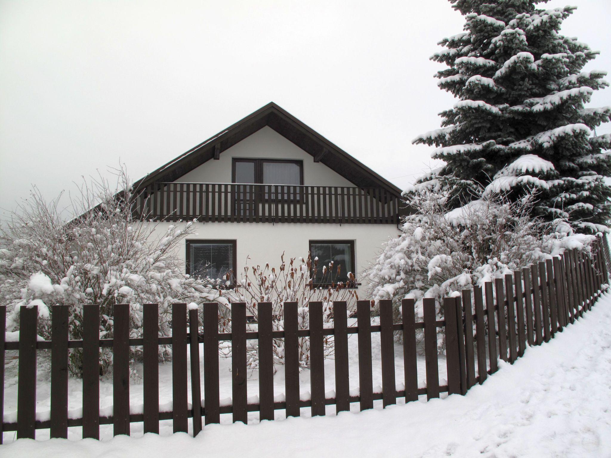 Photo 36 - Maison de 3 chambres à Červený Kostelec avec piscine et jardin