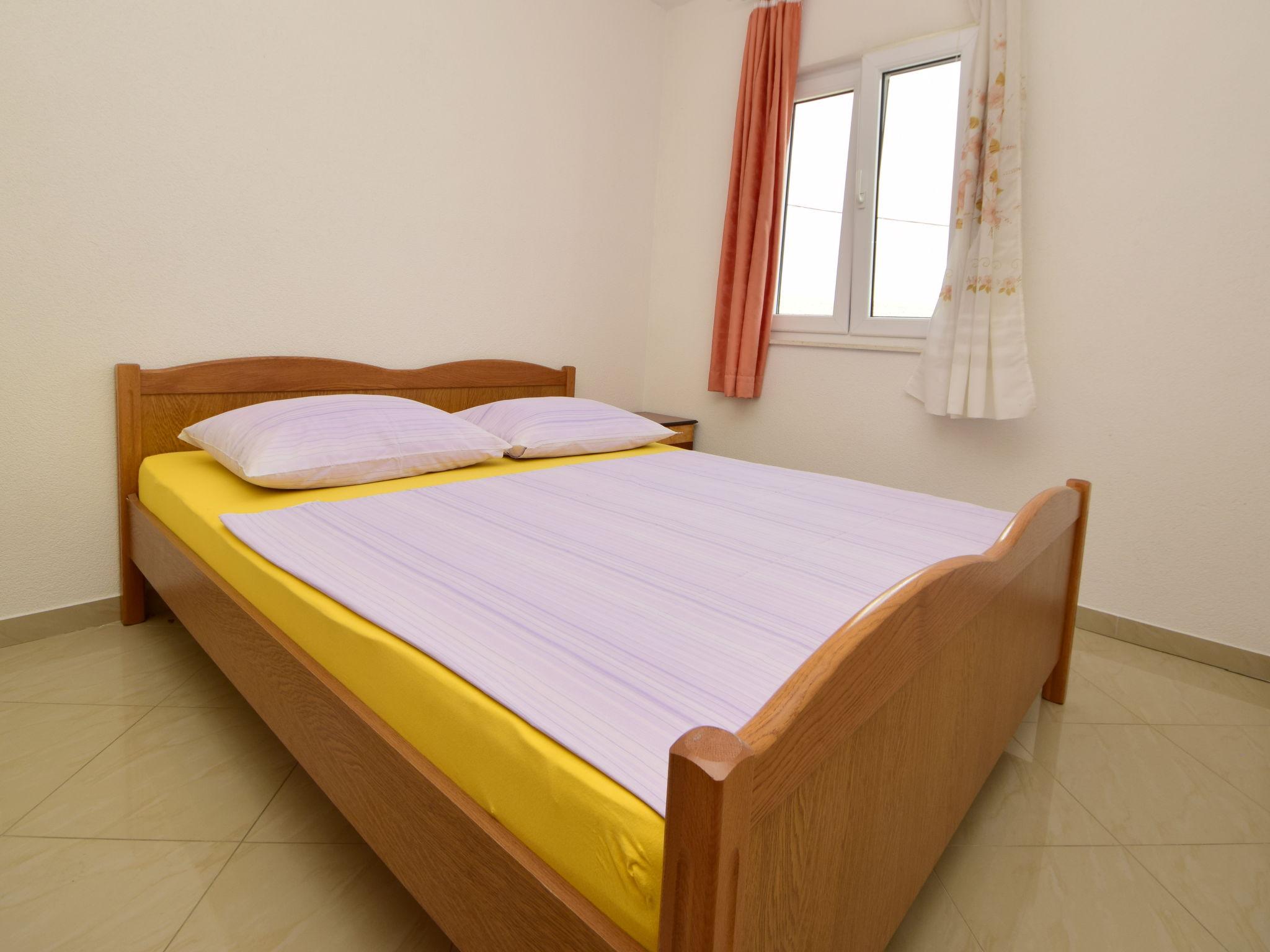 Foto 4 - Apartamento de 1 habitación en Trogir con terraza y vistas al mar