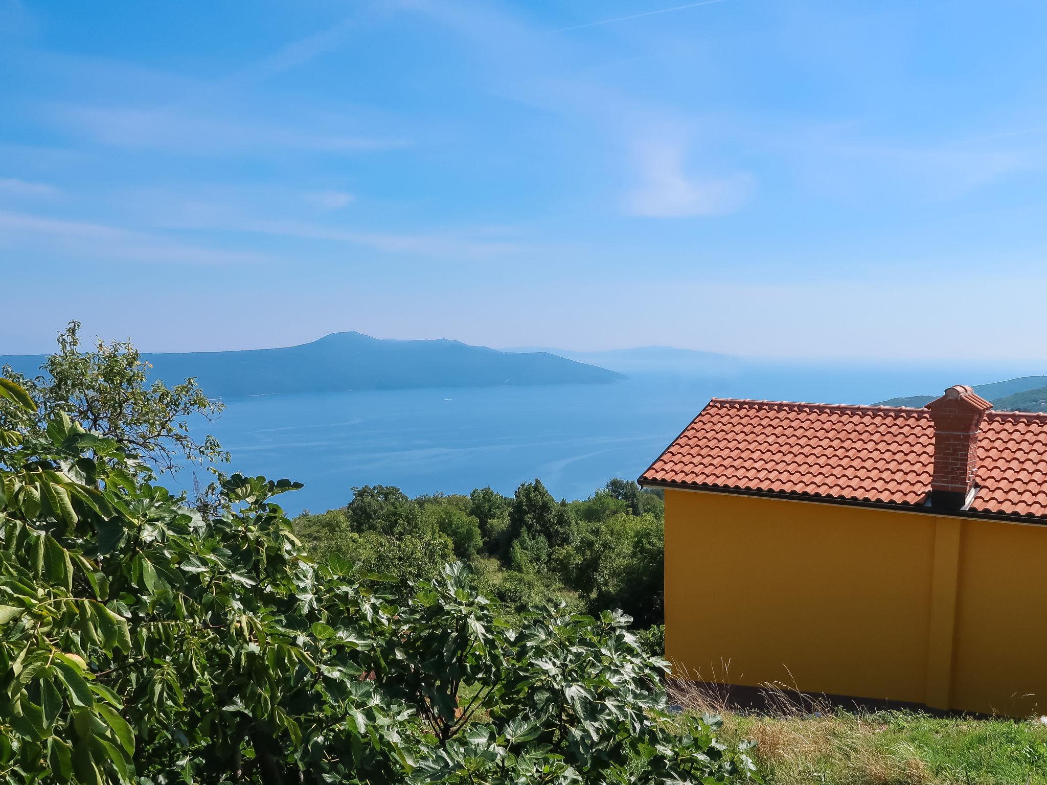 Foto 2 - Casa de 3 habitaciones en Mošćenička Draga con terraza y vistas al mar