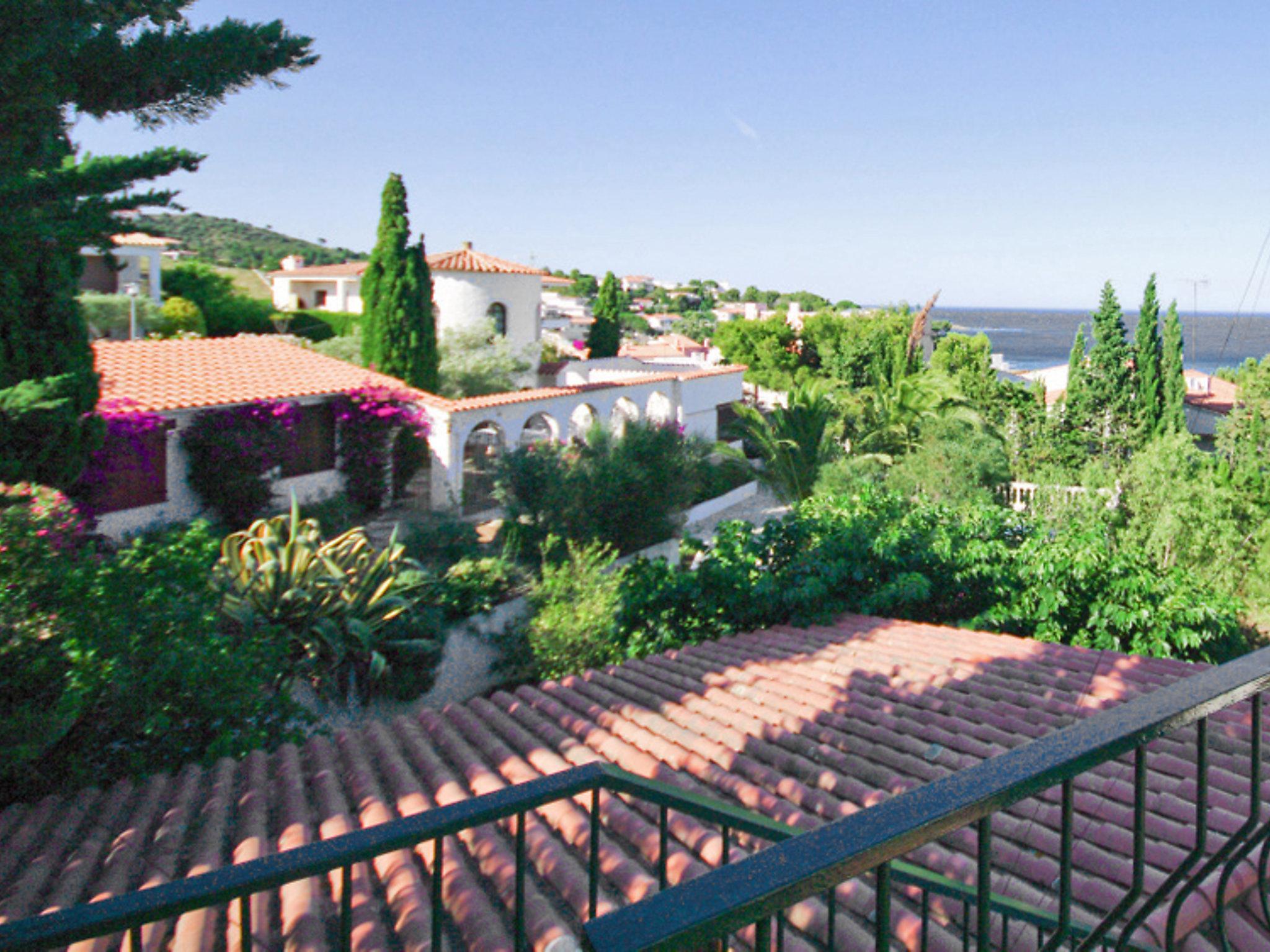 Foto 1 - Casa de 4 habitaciones en Llançà con jardín y vistas al mar
