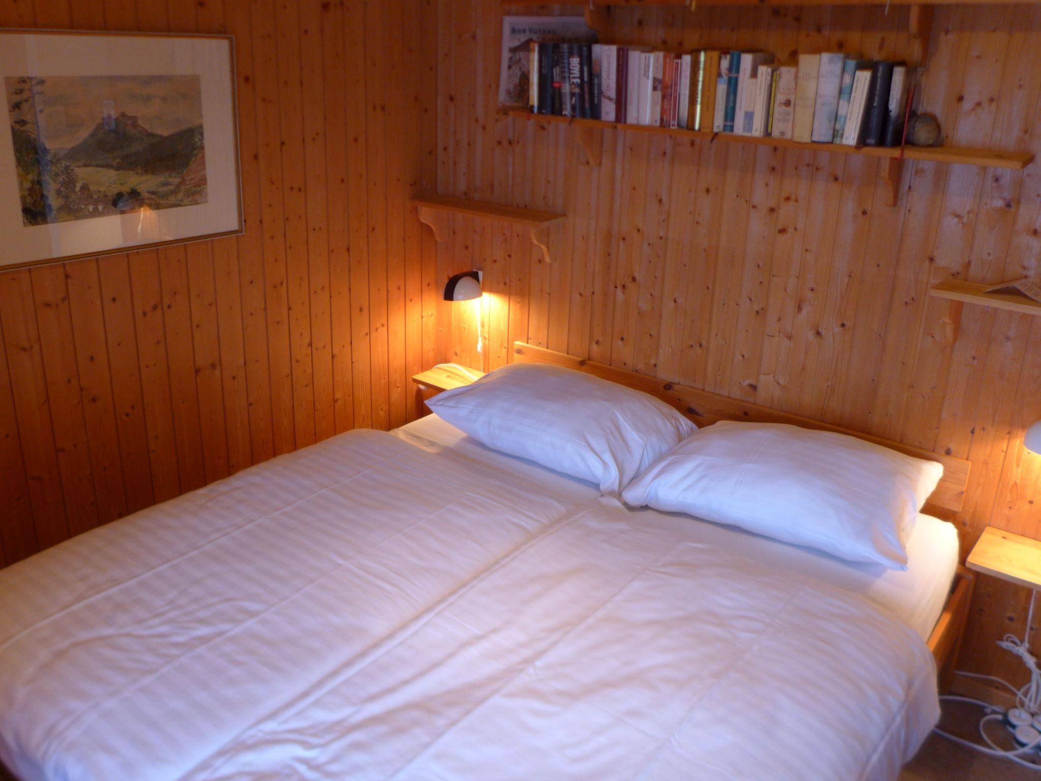 Foto 10 - Casa con 2 camere da letto a Gruyères con terrazza e vista sulle montagne