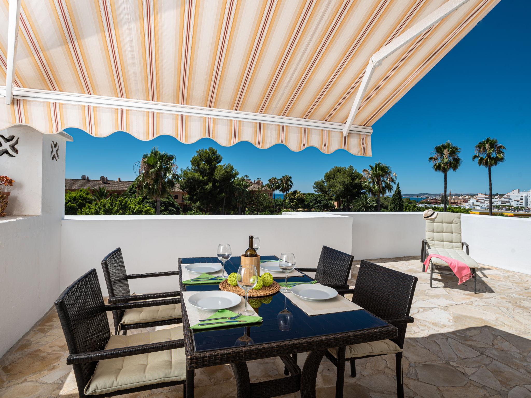 Photo 5 - Maison de 2 chambres à Estepona avec piscine et terrasse