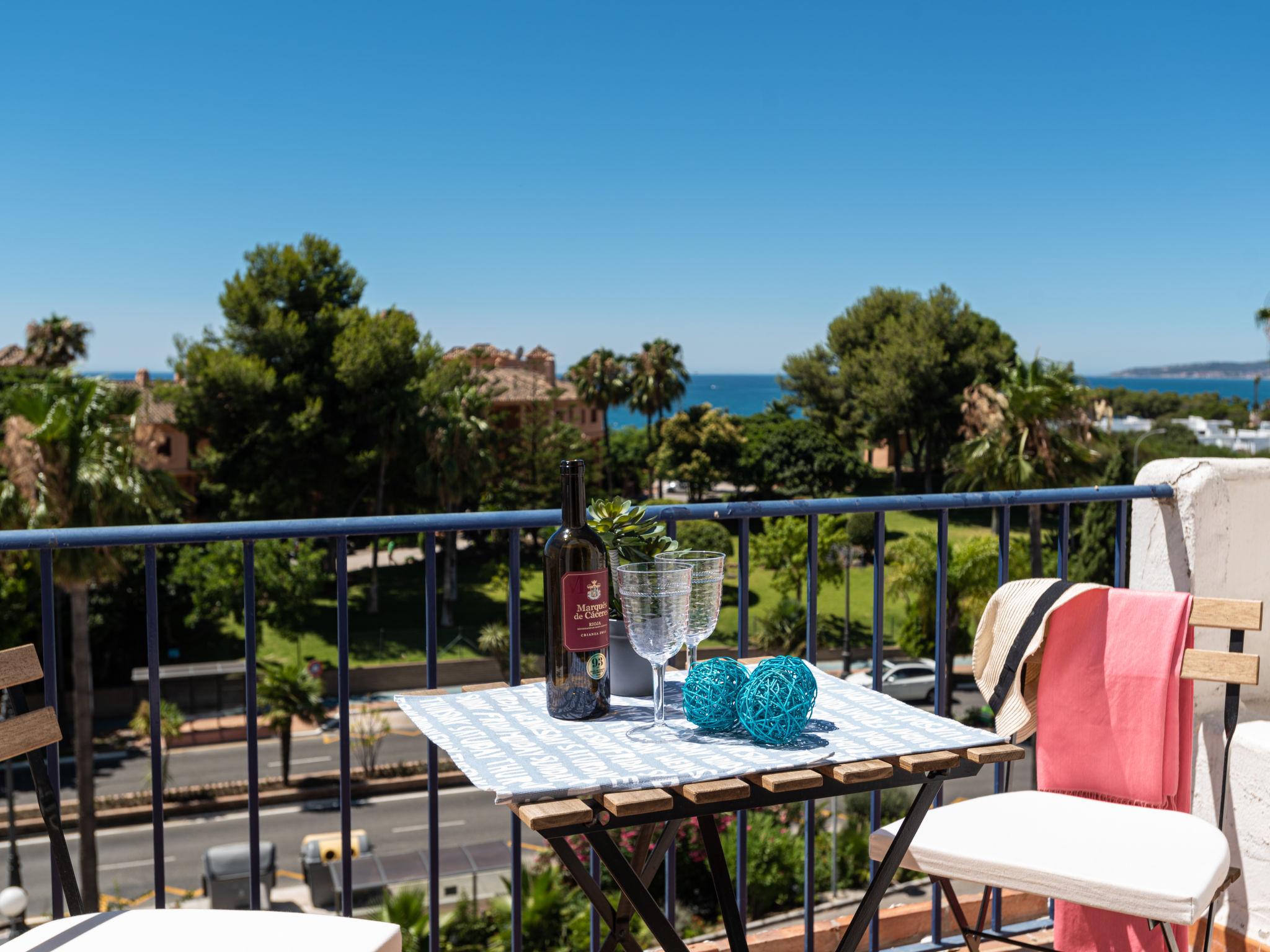 Photo 14 - Maison de 2 chambres à Estepona avec piscine et vues à la mer