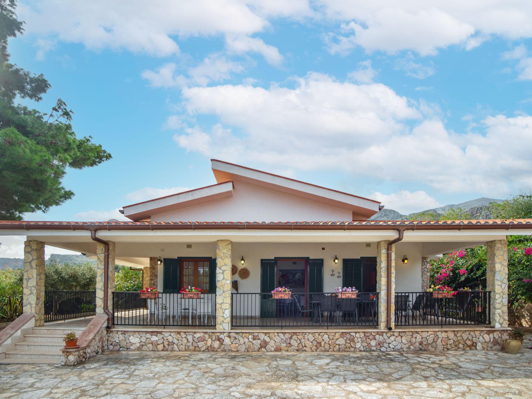Foto 4 - Haus mit 5 Schlafzimmern in Castellammare del Golfo mit privater pool und blick aufs meer