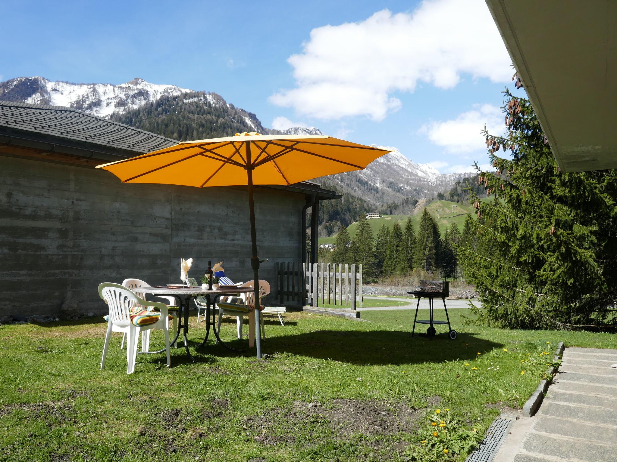 Photo 12 - Appartement de 1 chambre à Blenio avec jardin et vues sur la montagne