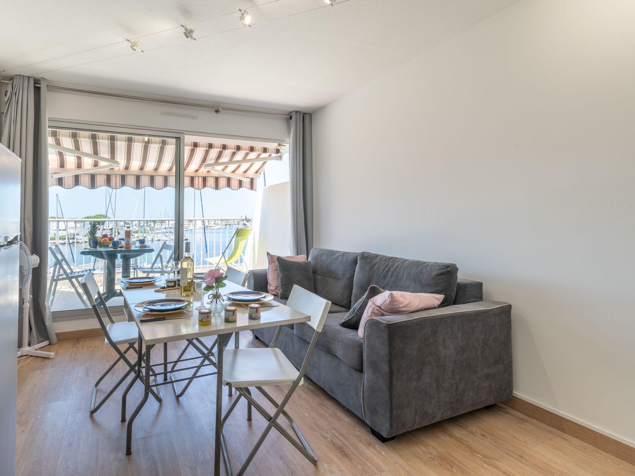 Foto 7 - Apartamento de 1 habitación en Le Grau-du-Roi con terraza y vistas al mar