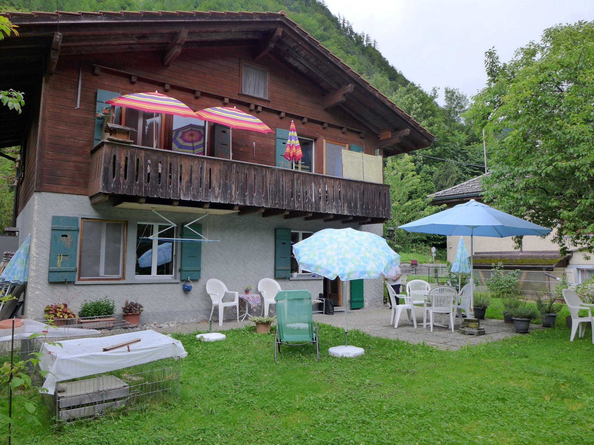 Photo 1 - Appartement de 1 chambre à Meiringen avec jardin et vues sur la montagne