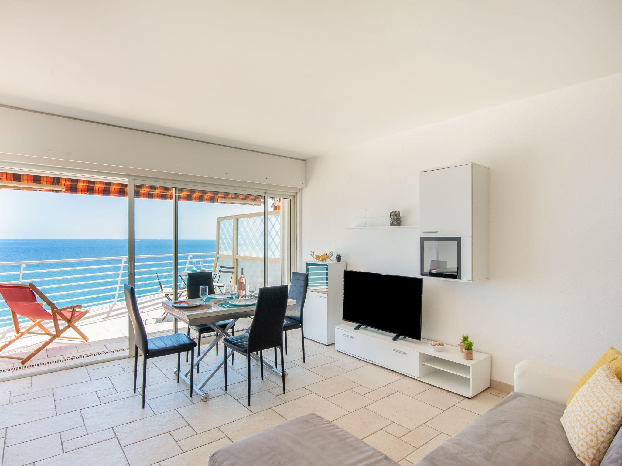 Foto 2 - Apartamento de 1 habitación en Cagnes-sur-Mer con terraza y vistas al mar