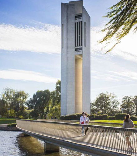 Foto de Excursión privada de día completo a Canberra