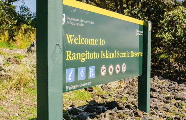 Ferri de ida y vuelta a Rangitoto - Foto 11