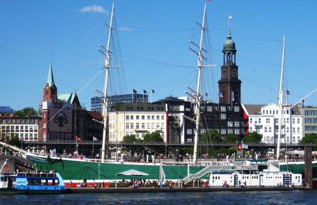 Hamburg Elbe Riverside Private Walking Tour - Photo 3